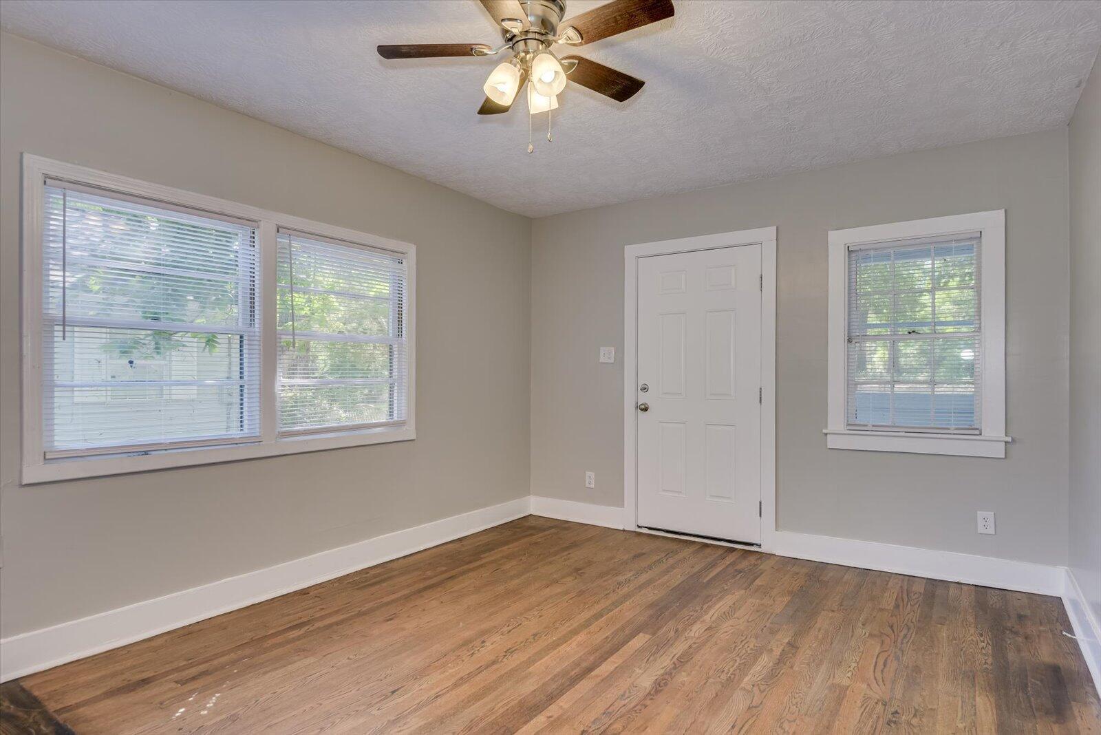 605 Jefferson Drive Property Photo 3