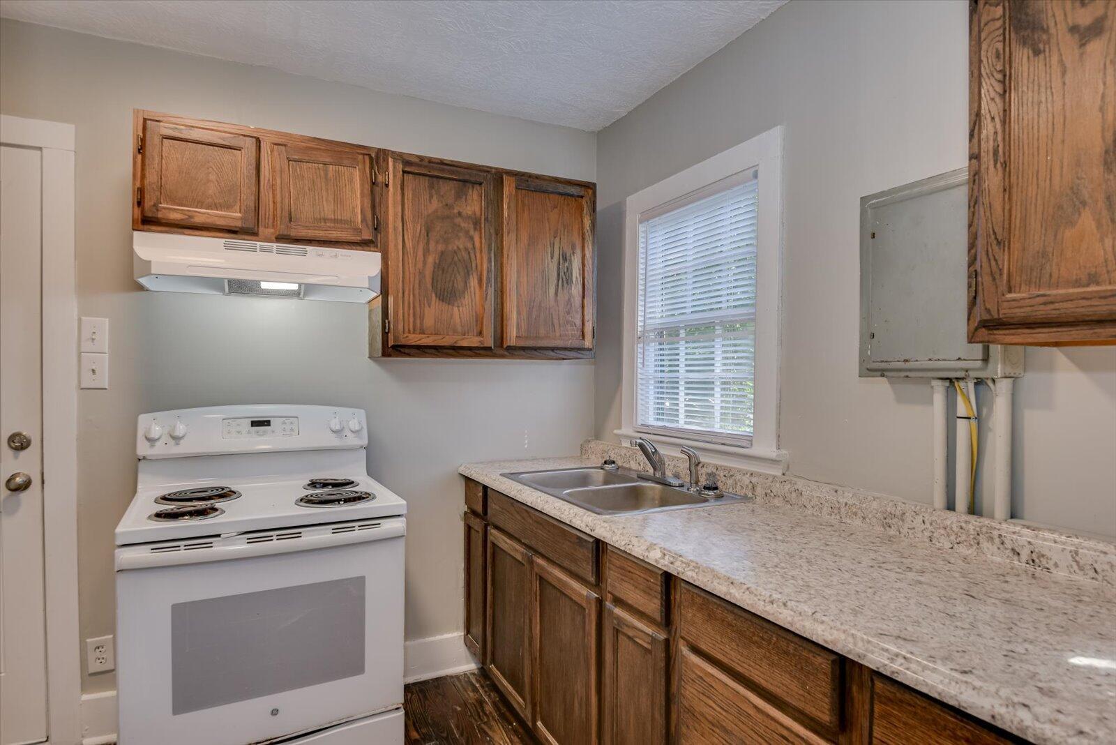 605 Jefferson Drive Property Photo 6