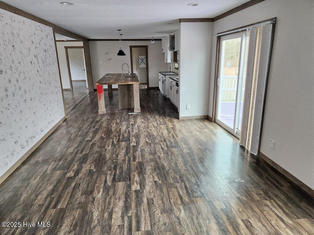 122 Riddick Street Property Photo 7
