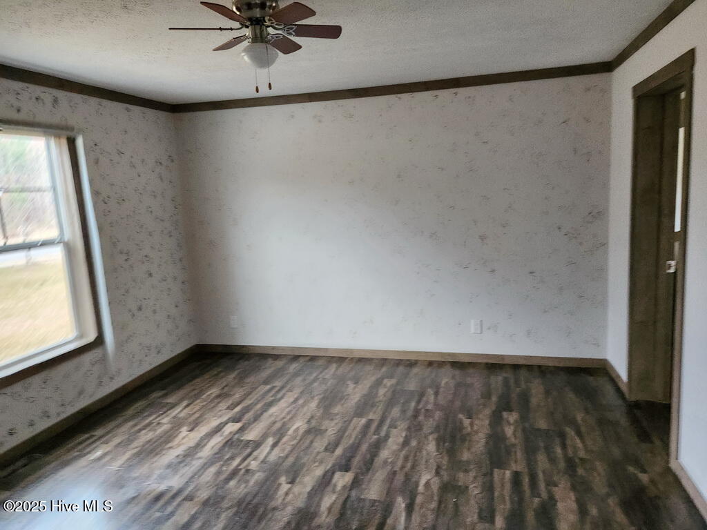 122 Riddick Street Property Photo 8