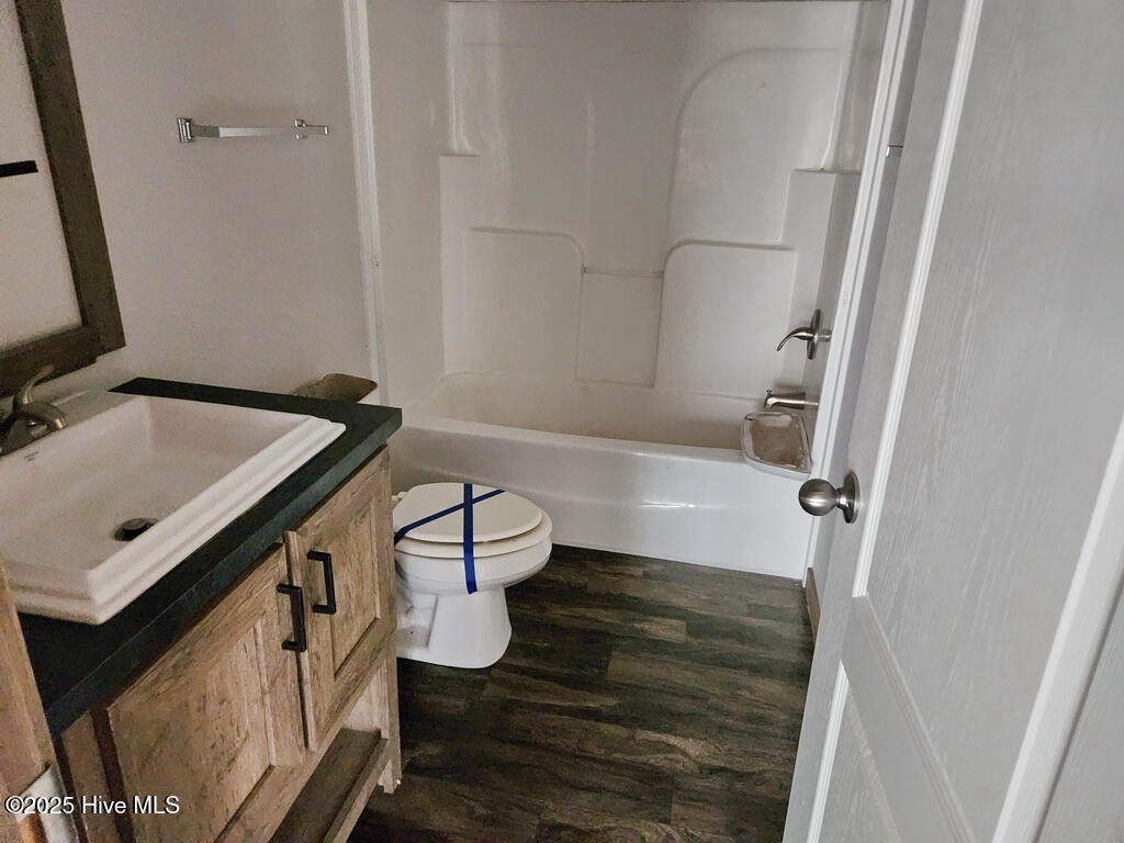 122 Riddick Street Property Photo 11