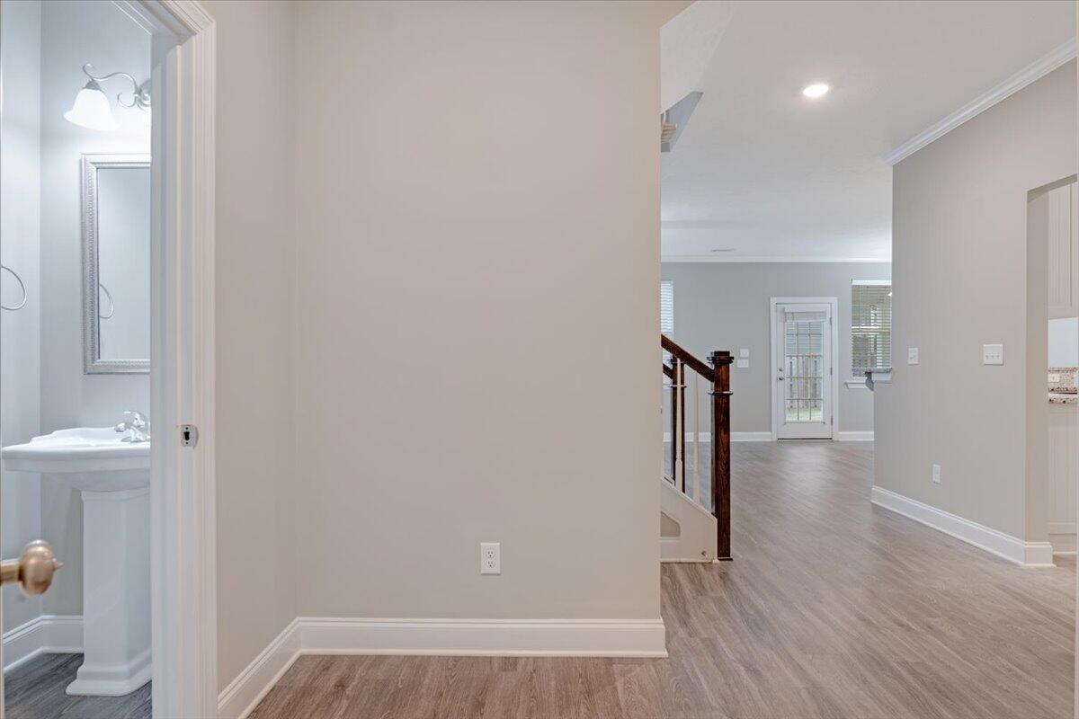 5121 Heathbrook Drive Property Photo 9