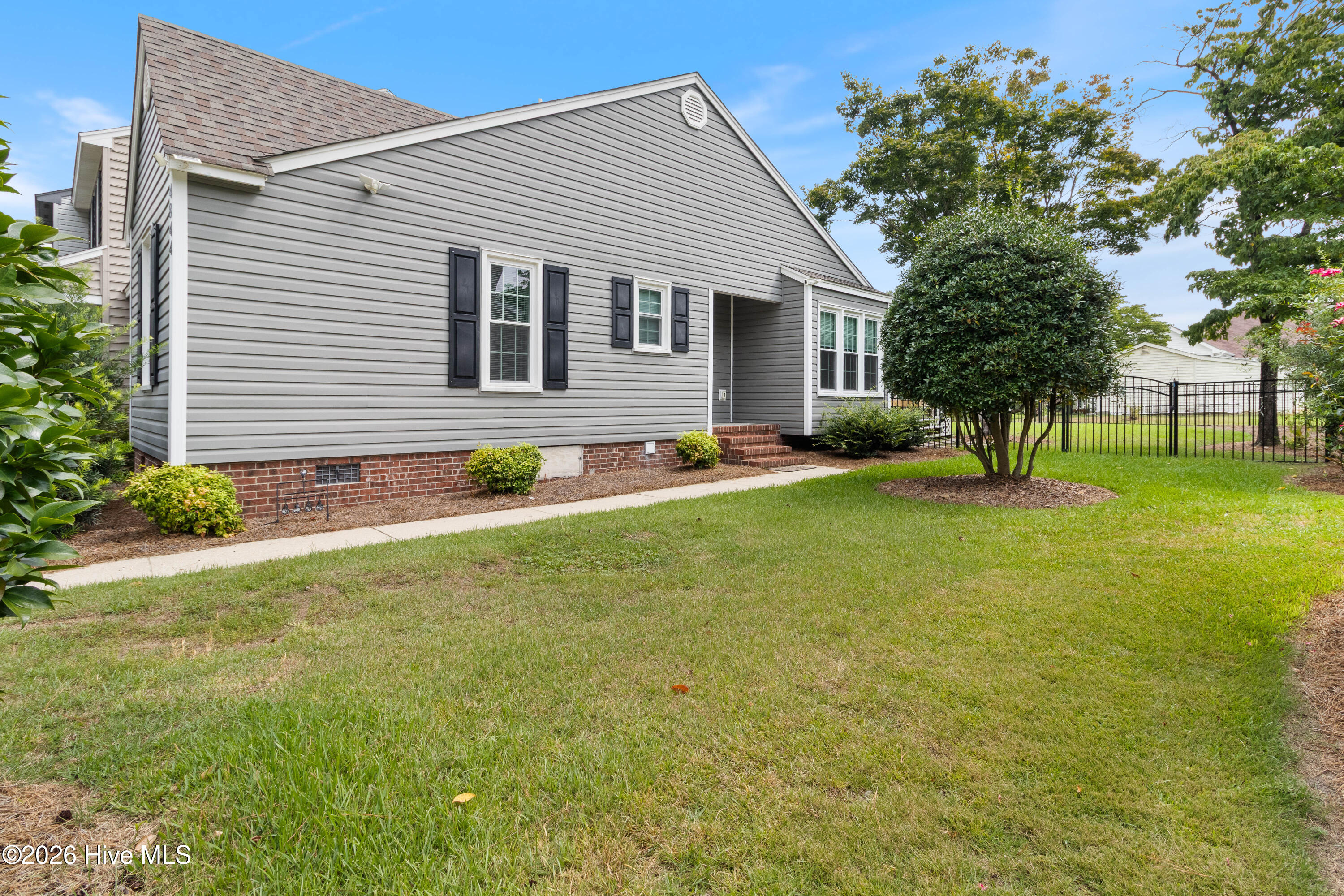 4844 Pinedale Boulevard Property Photo 4
