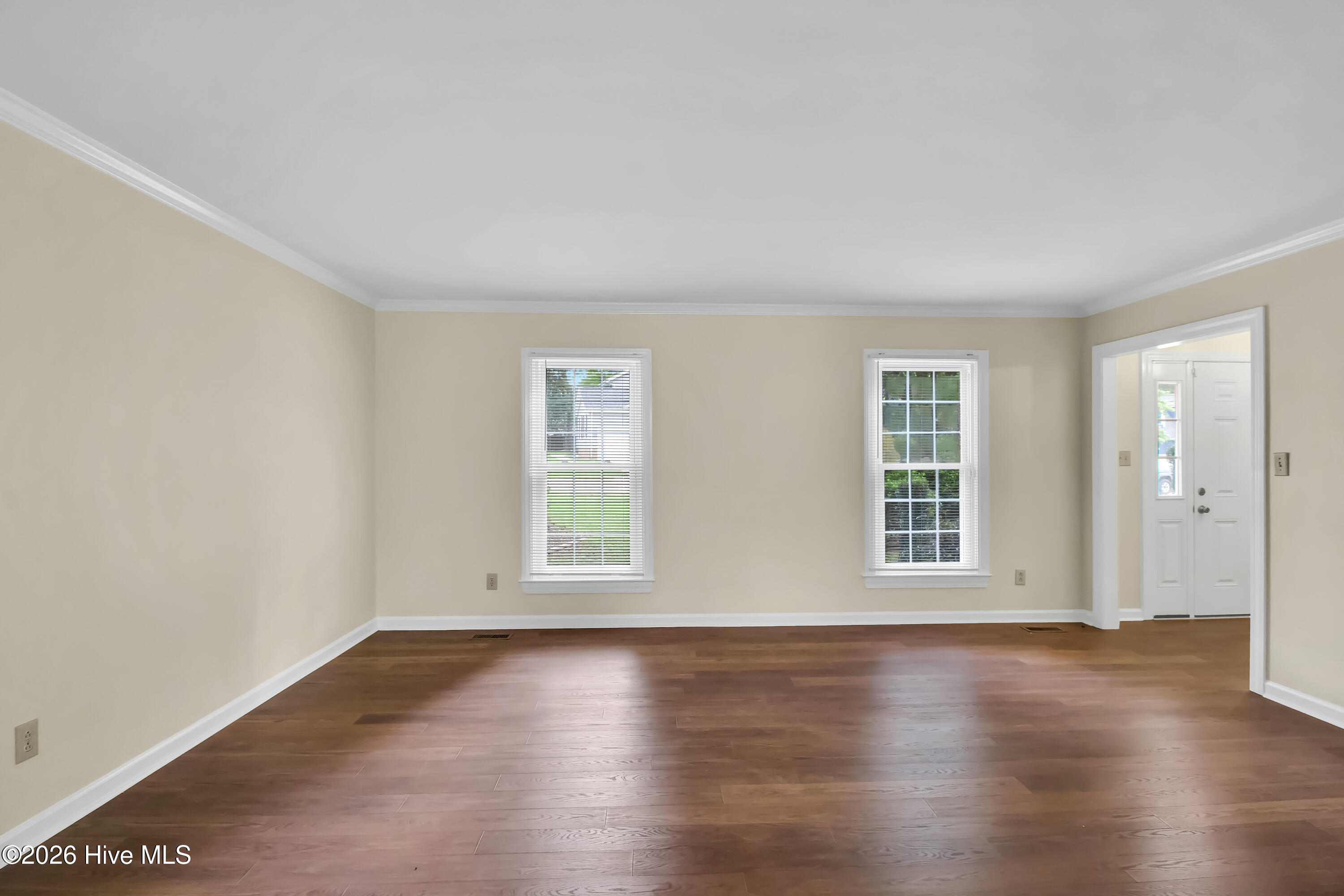 501 Wythe Grove Property Photo 5