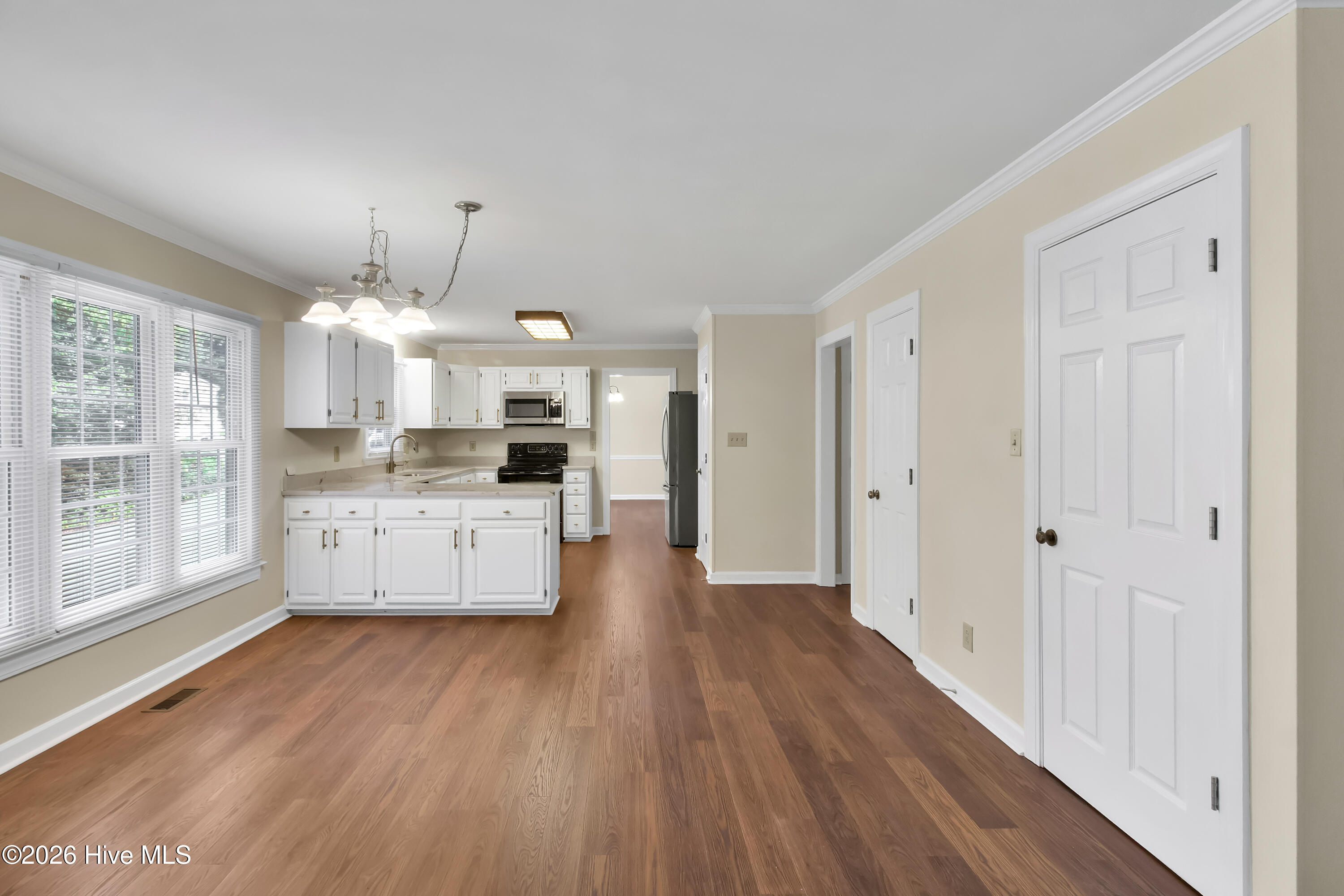 501 Wythe Grove Property Photo 17