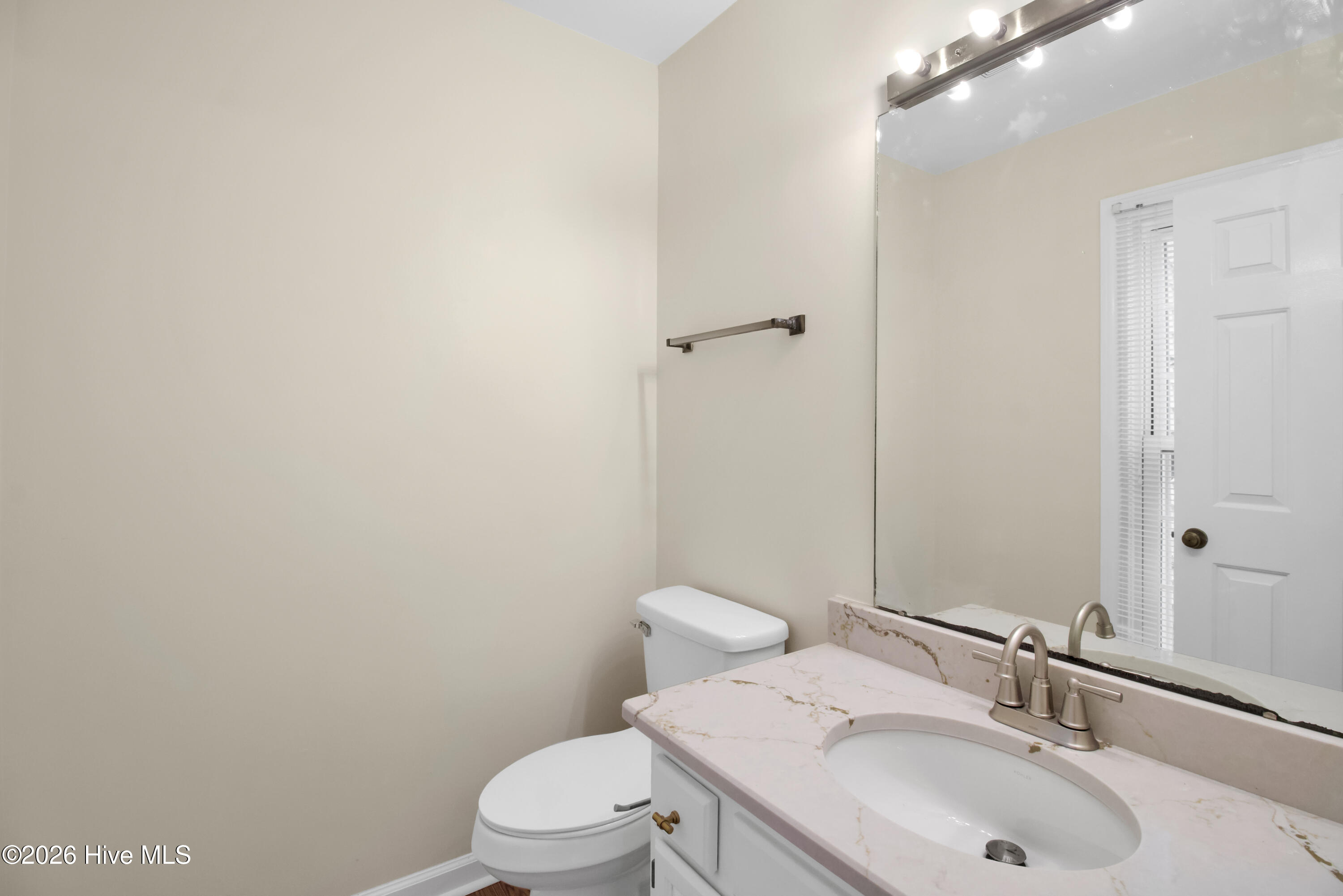501 Wythe Grove Property Photo 21