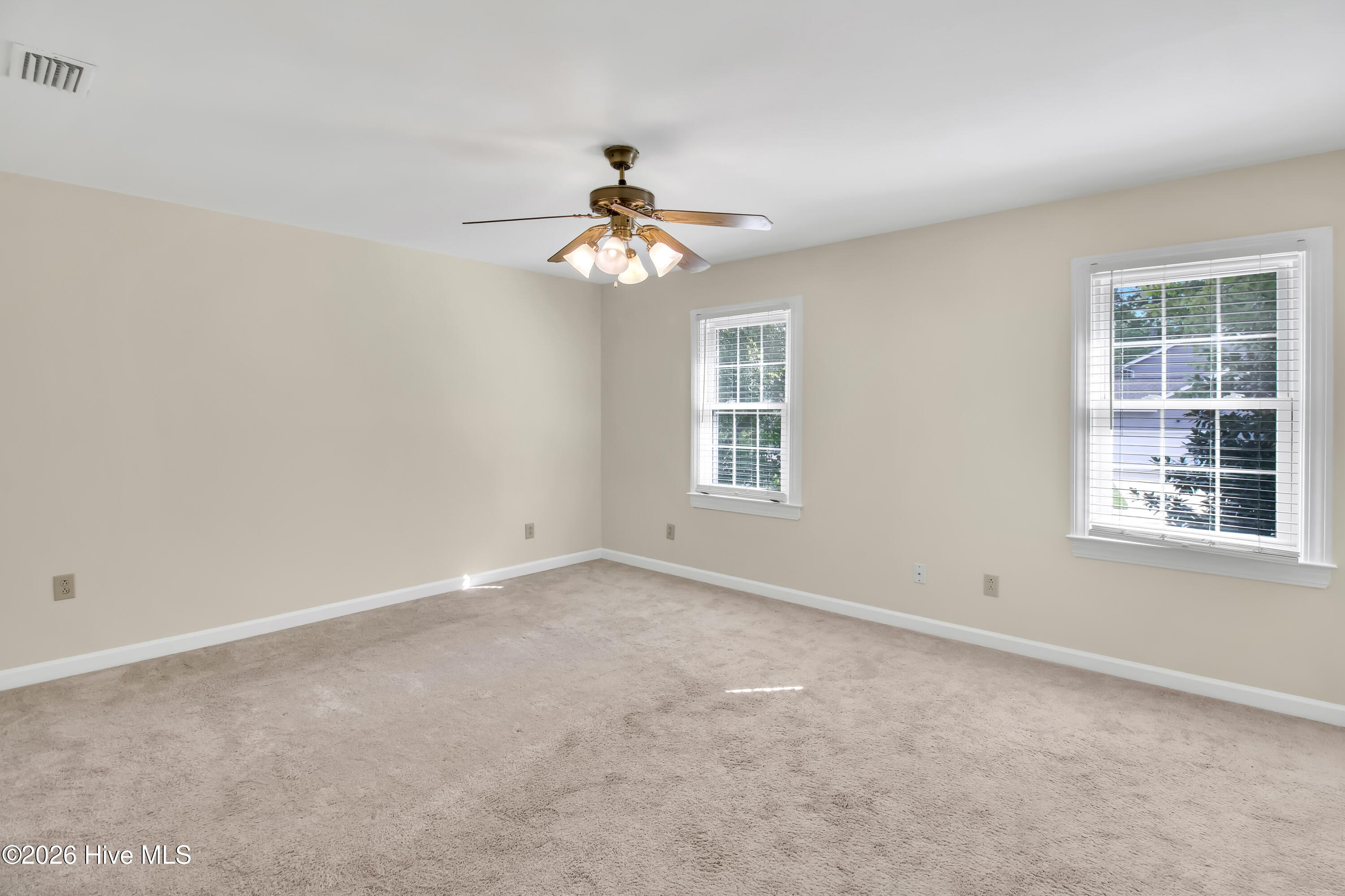501 Wythe Grove Property Photo 23