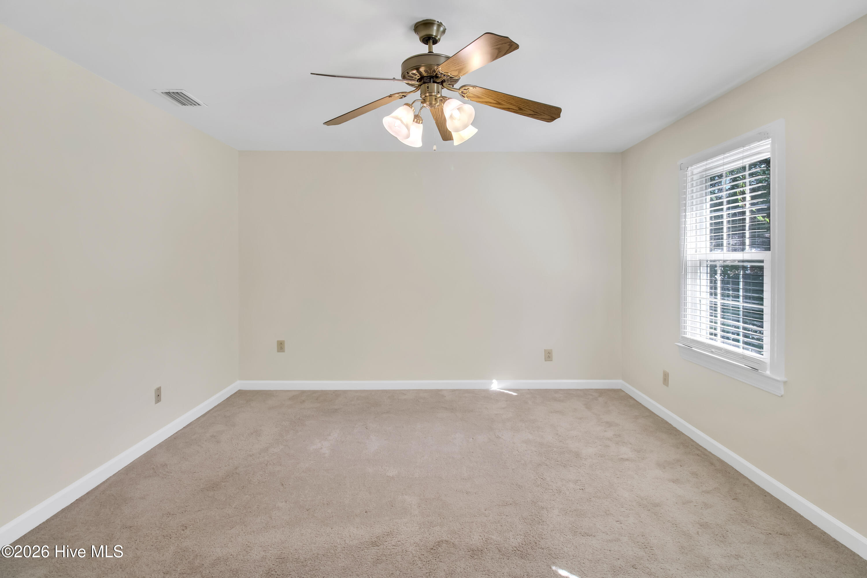 501 Wythe Grove Property Photo 24