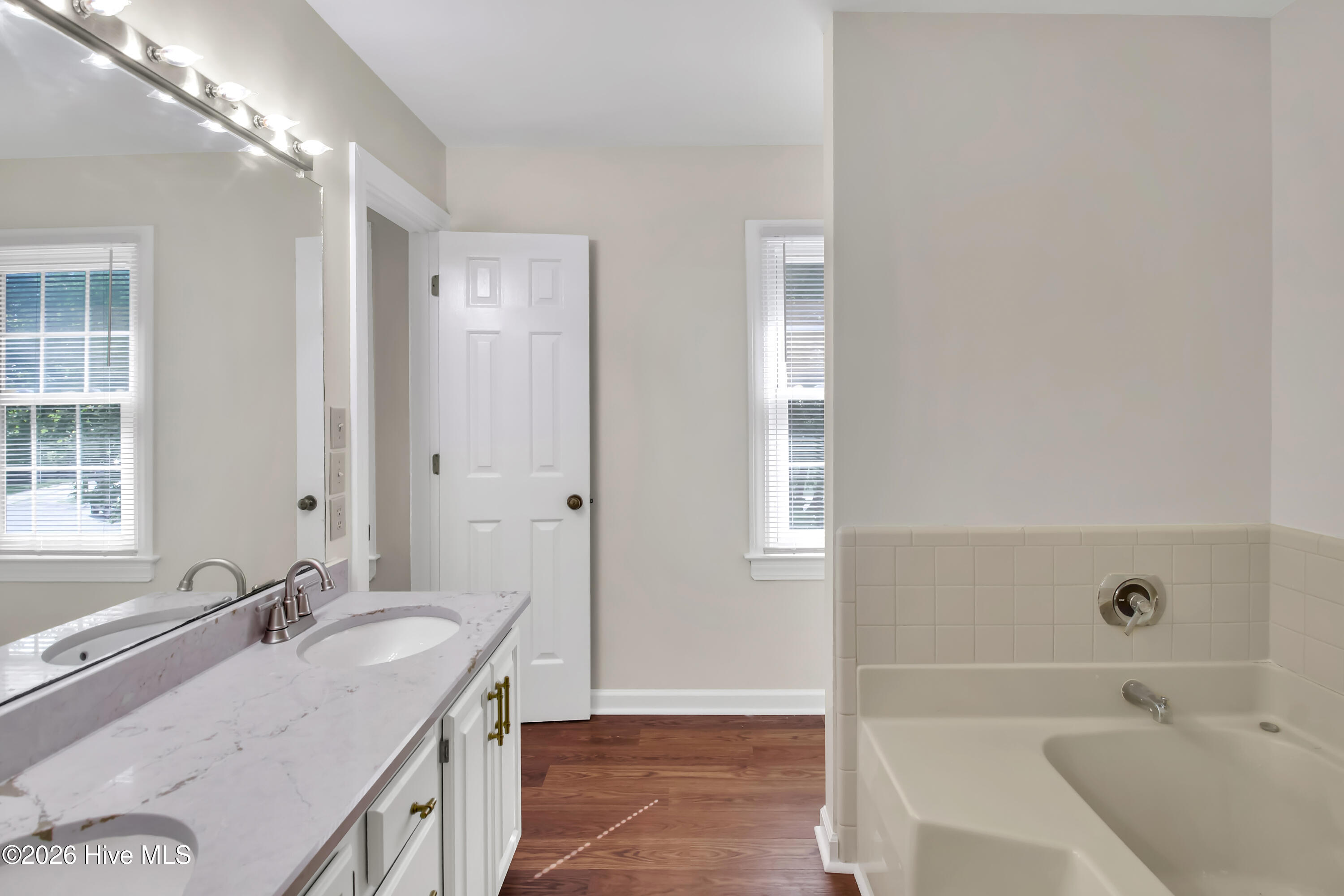 501 Wythe Grove Property Photo 28