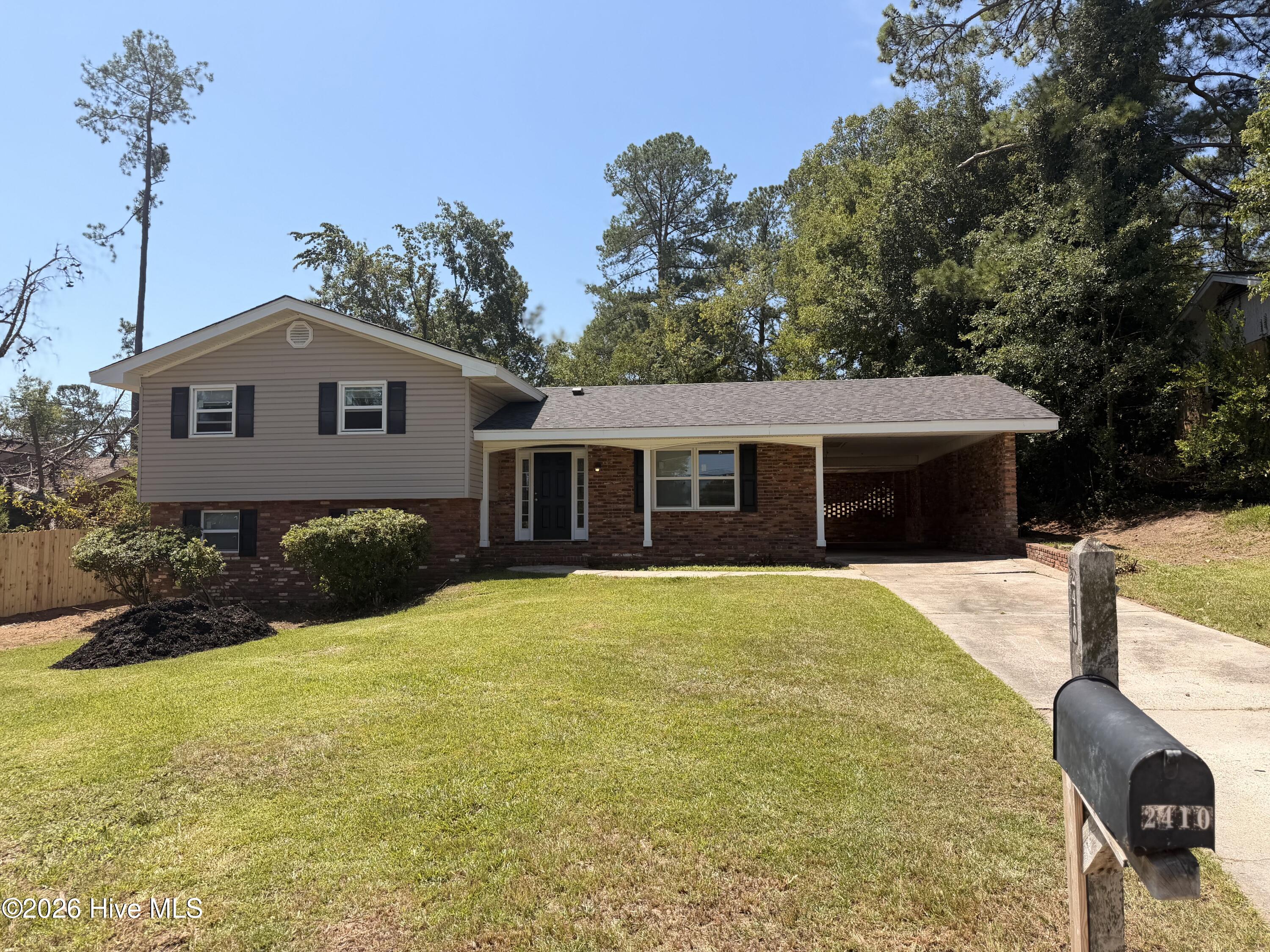 2410 Eagle Drive Property Photo 3