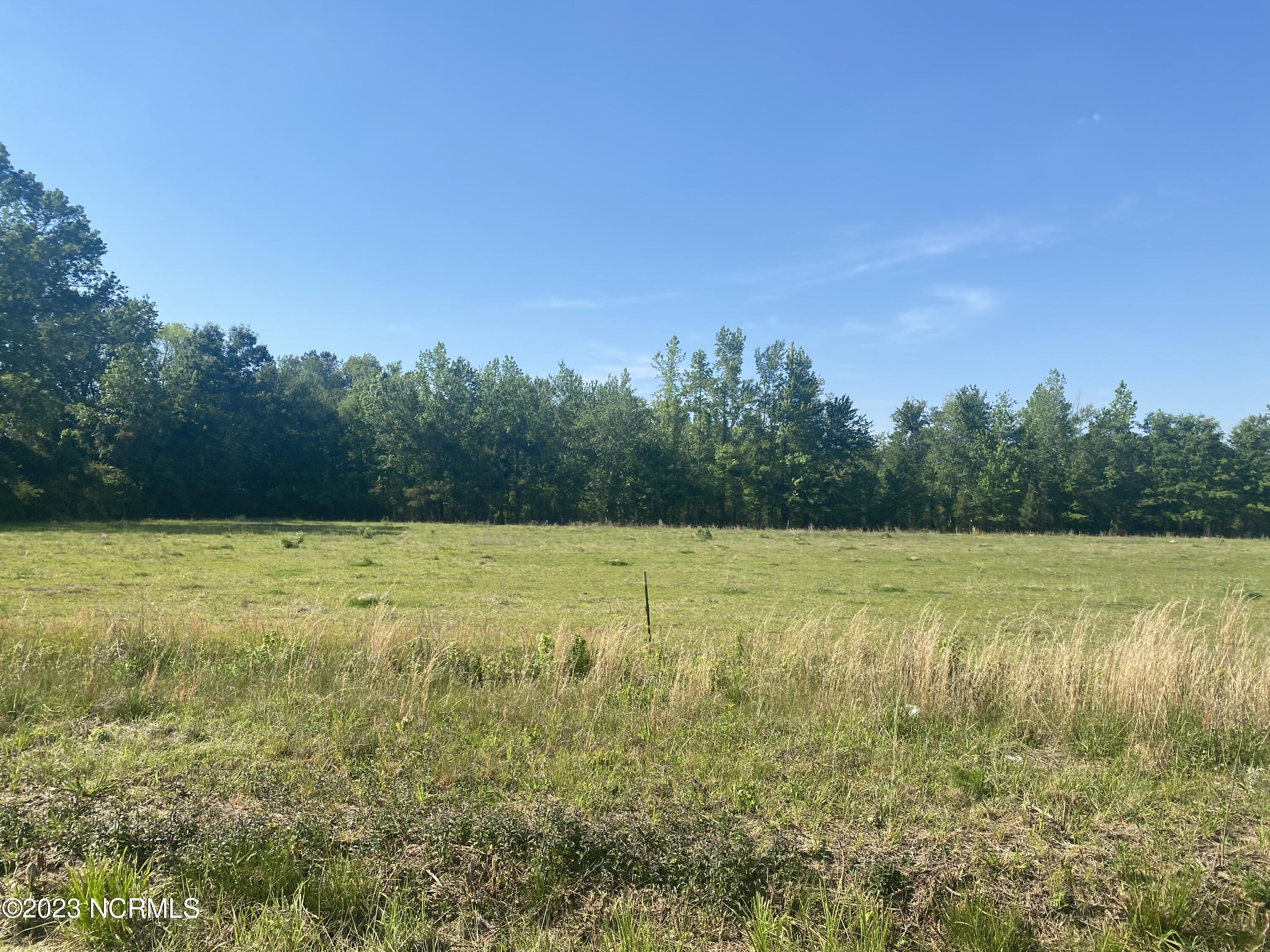 353 Best Road Property Photo 2