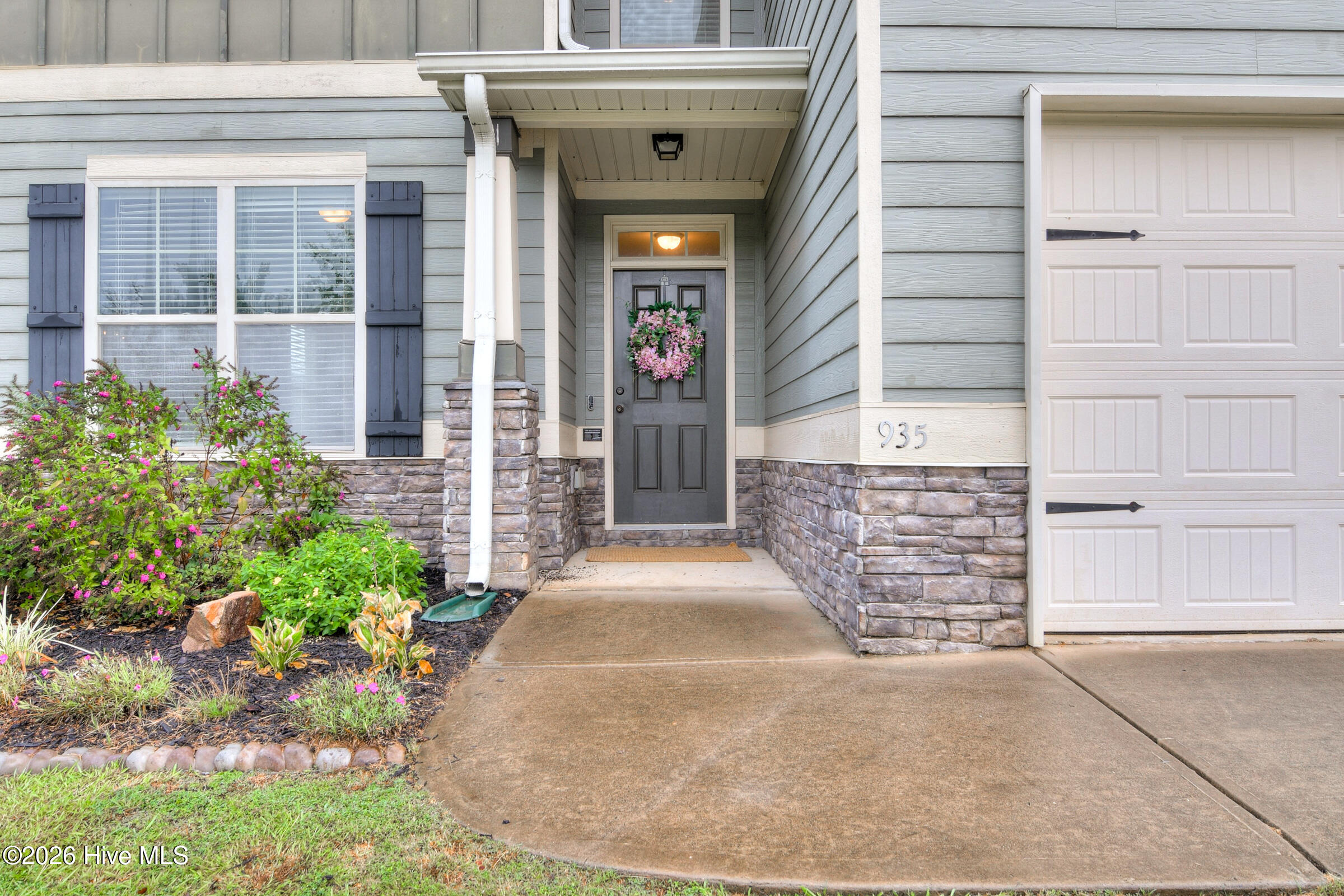 935 Innisbrook Drive Property Photo 3