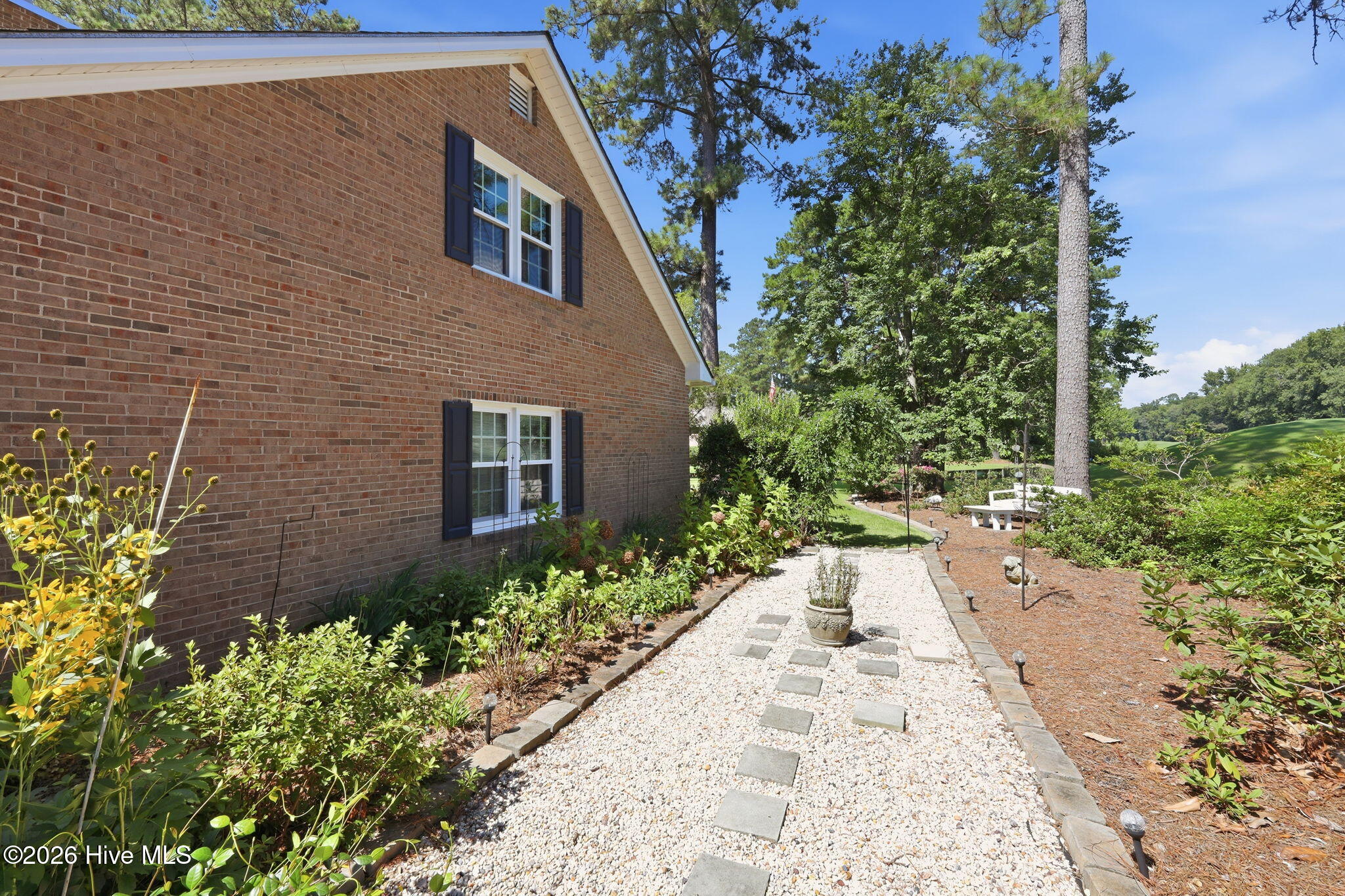 8002 Club House Drive Property Photo 12