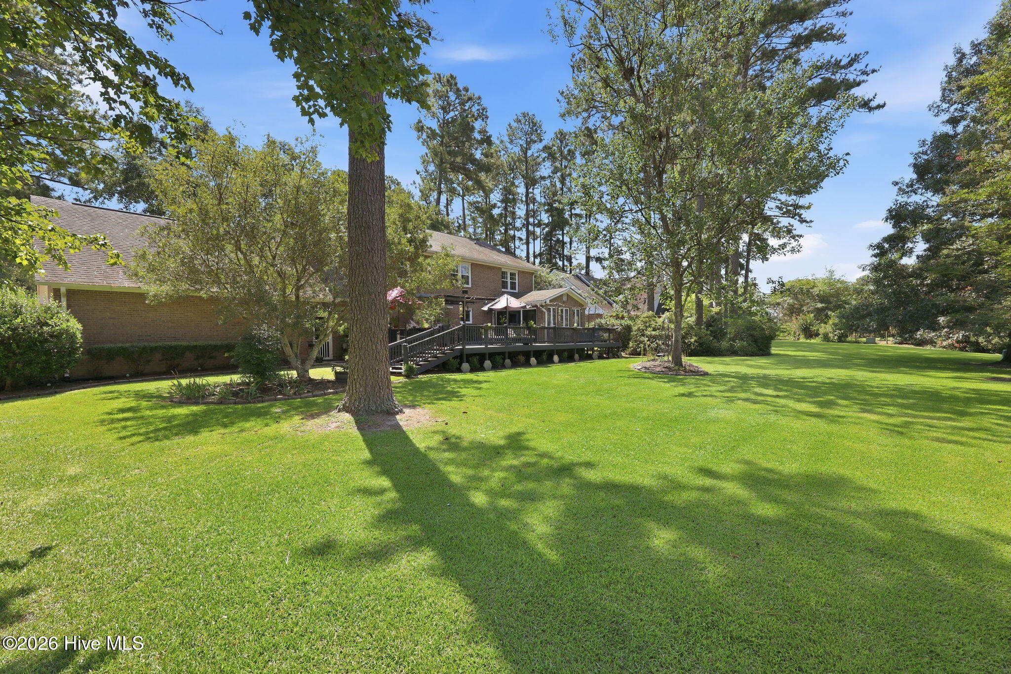 8002 Club House Drive Property Photo 16