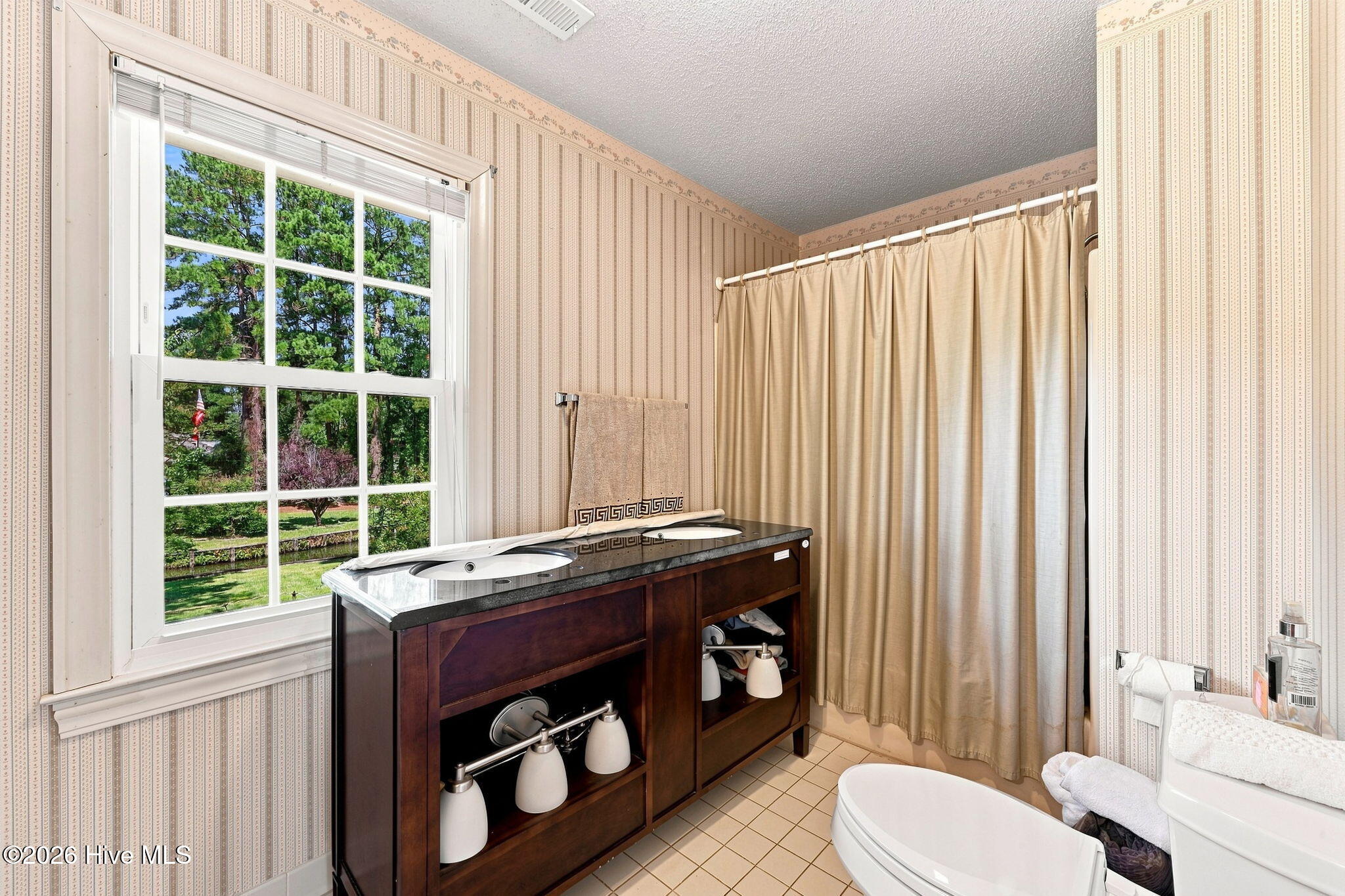 8002 Club House Drive Property Photo 24