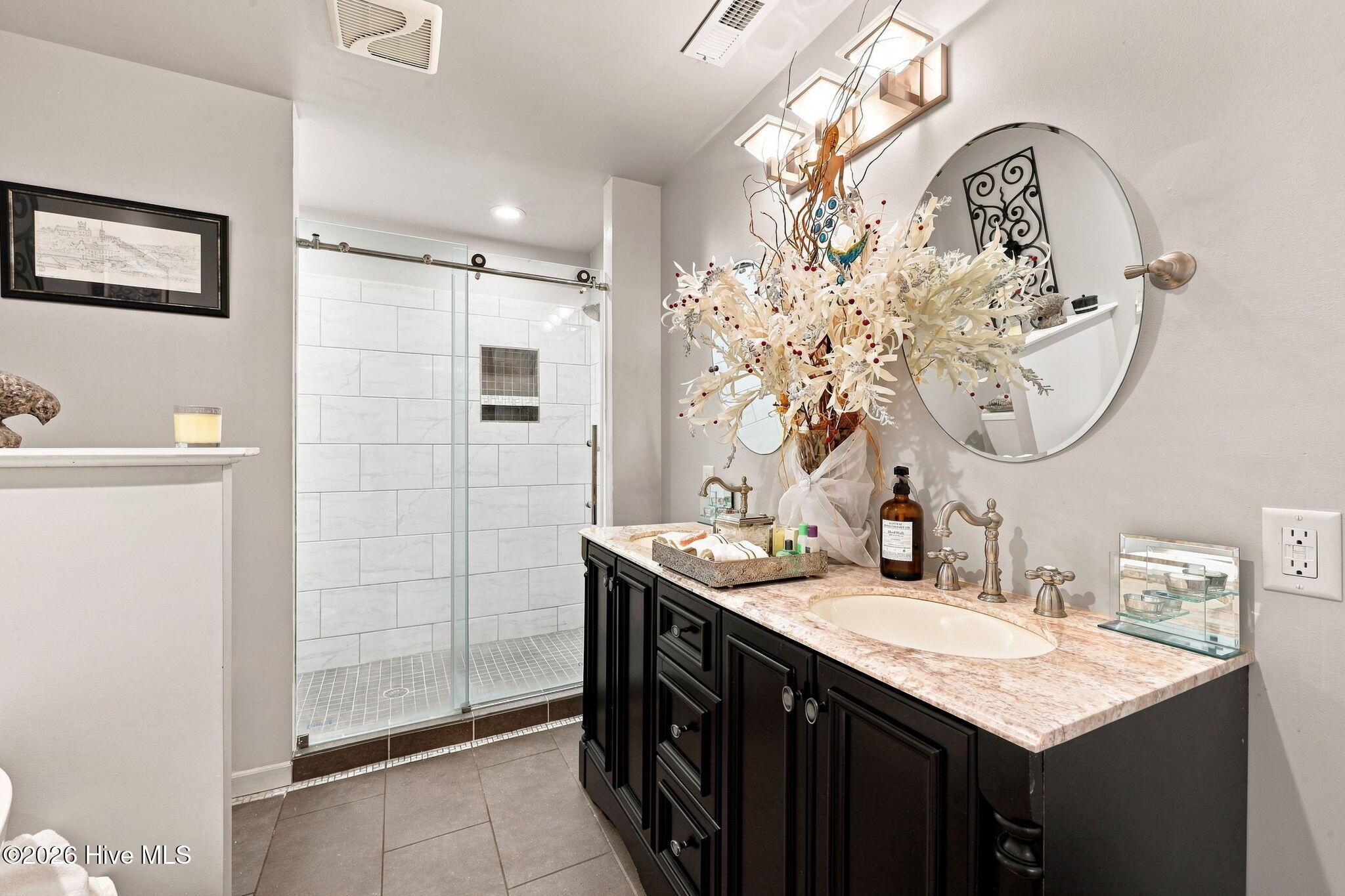 8002 Club House Drive Property Photo 39
