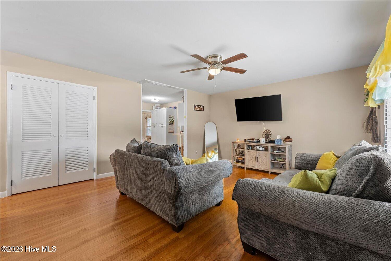 2416 Southgate Drive Property Photo 3