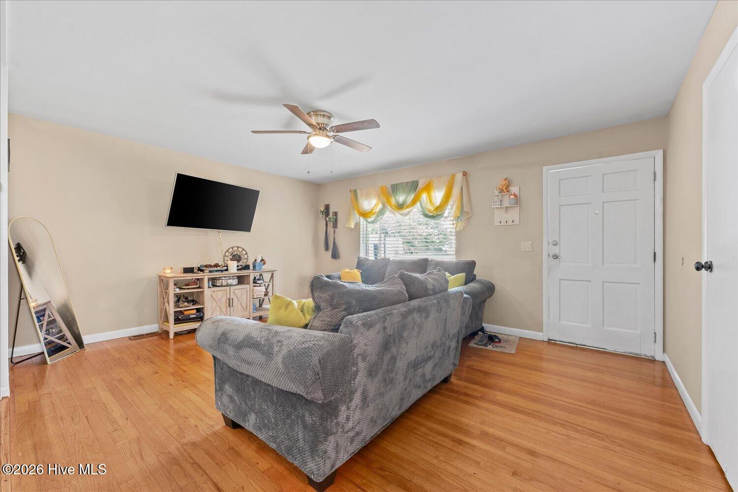 2416 Southgate Drive Property Photo 4