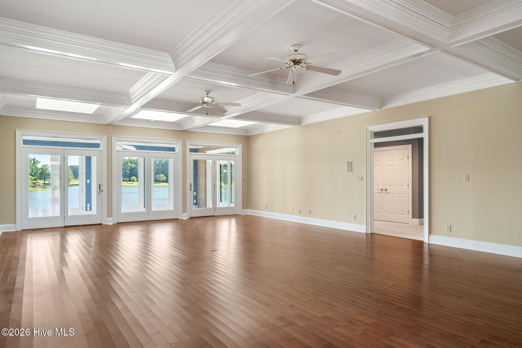 506 Lake Shore Drive Property Photo 10