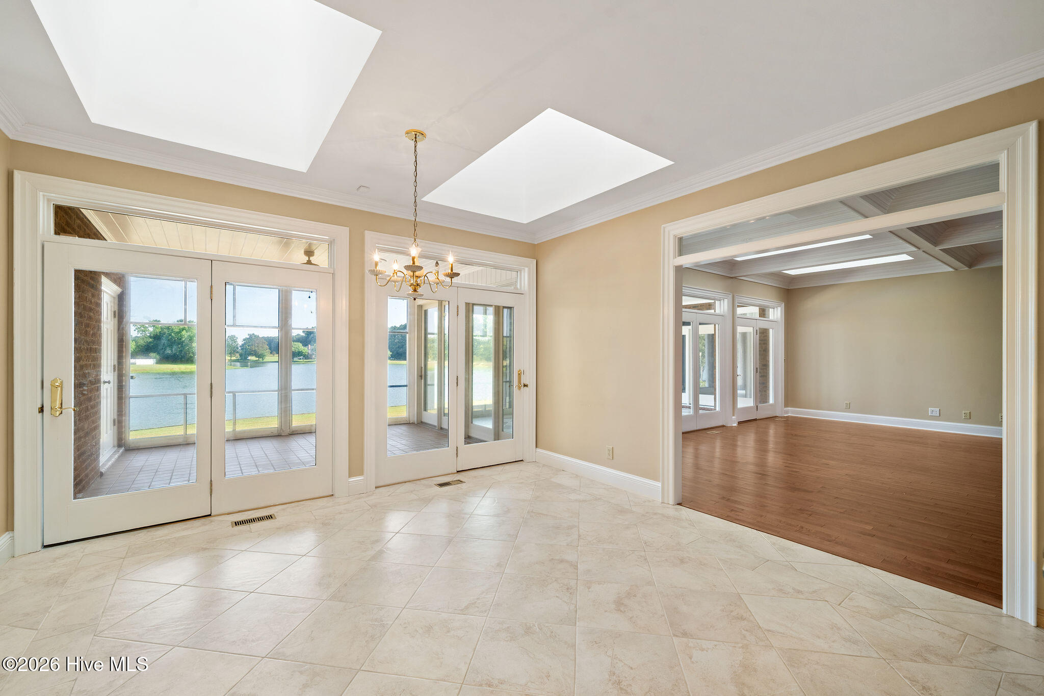 506 Lake Shore Drive Property Photo 15