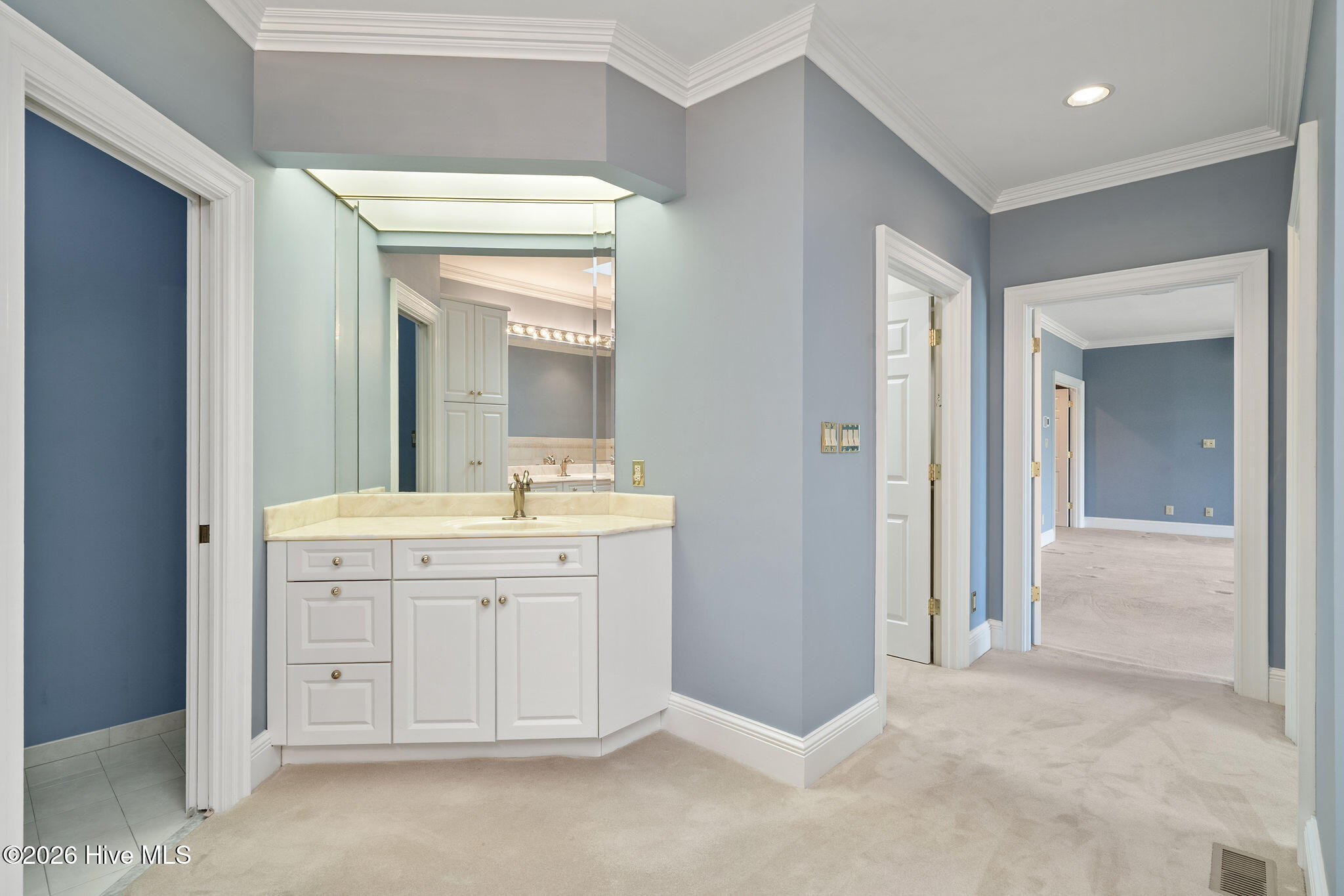 506 Lake Shore Drive Property Photo 27
