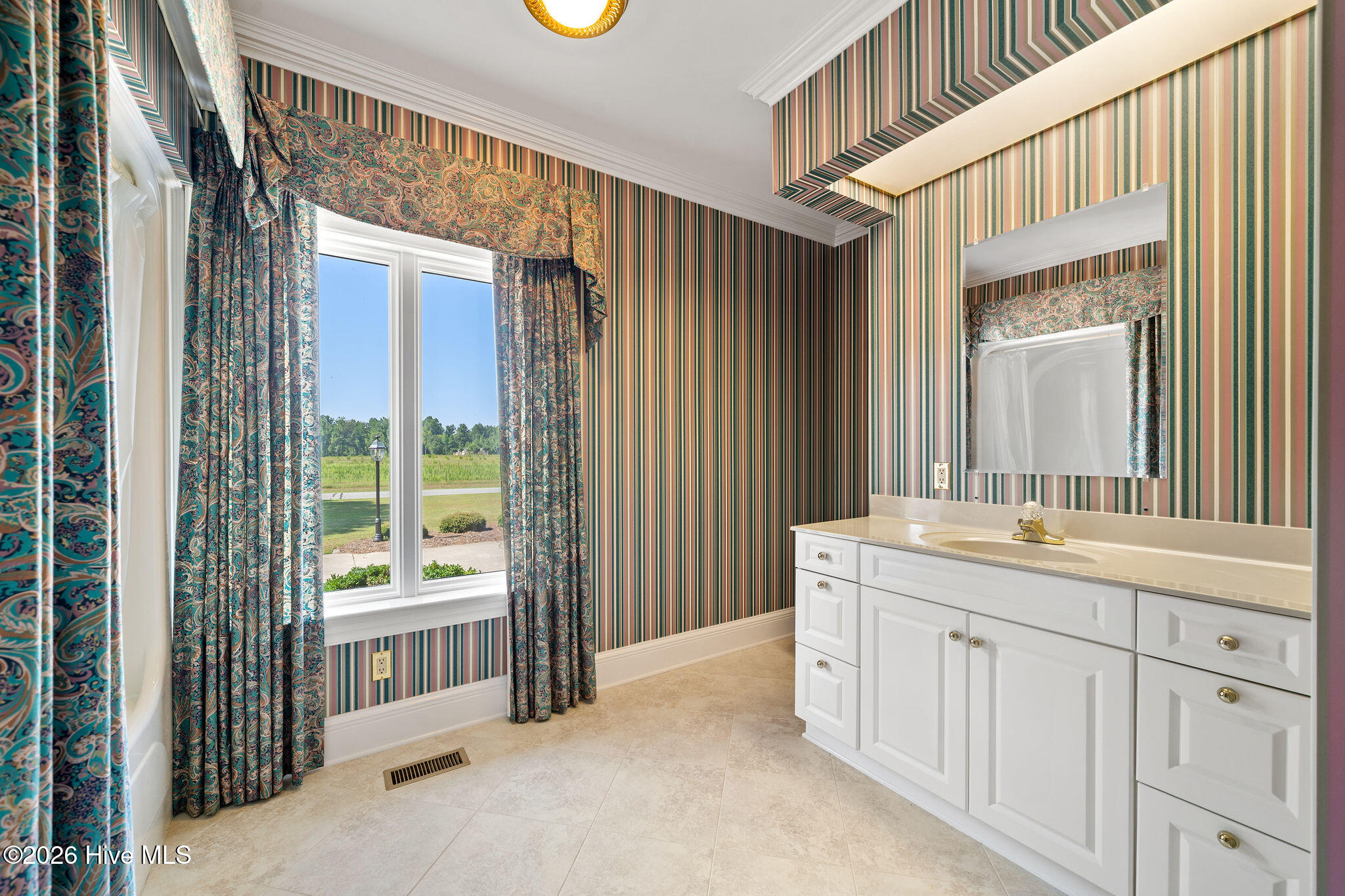 506 Lake Shore Drive Property Photo 29