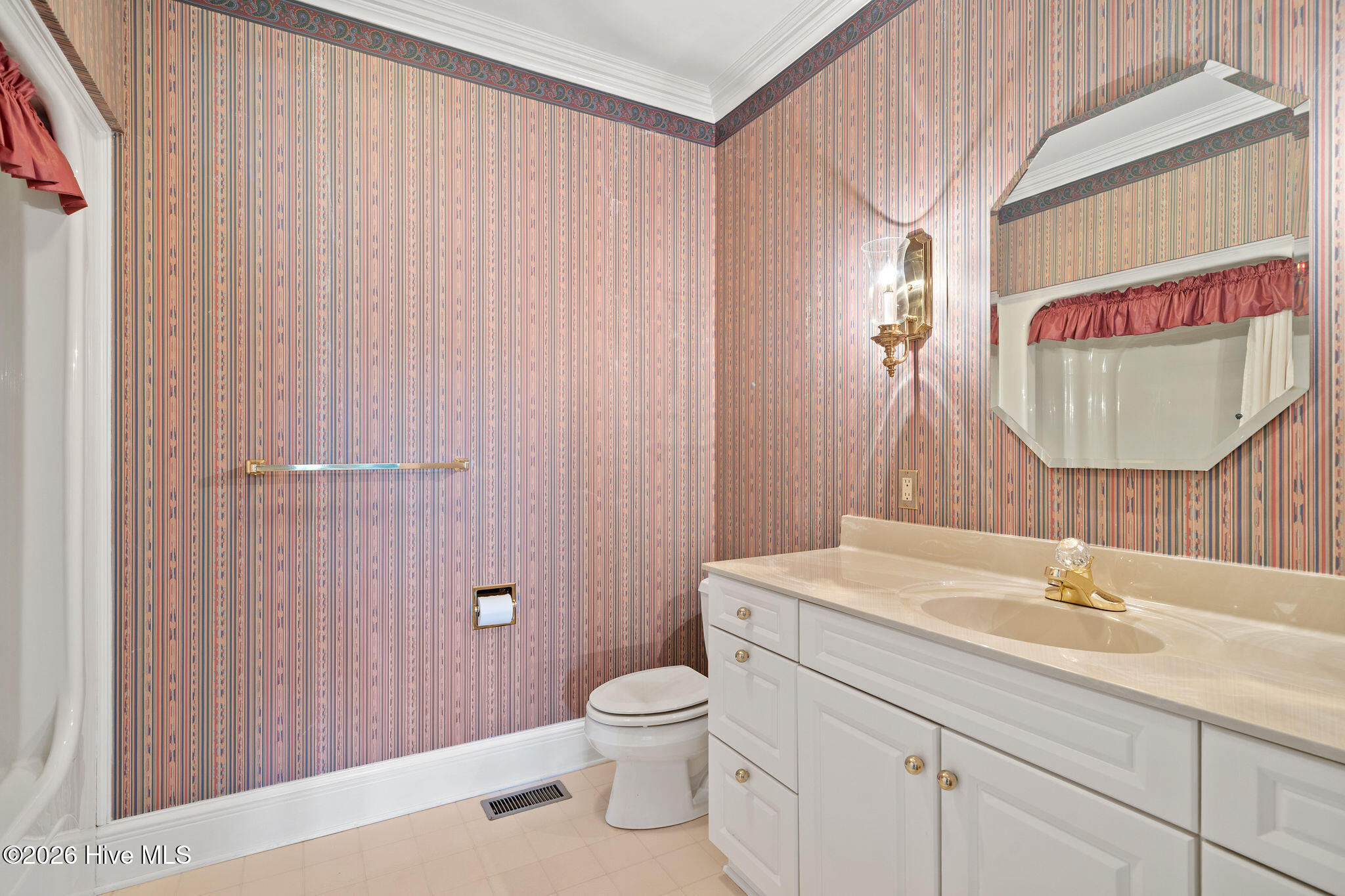 506 Lake Shore Drive Property Photo 33