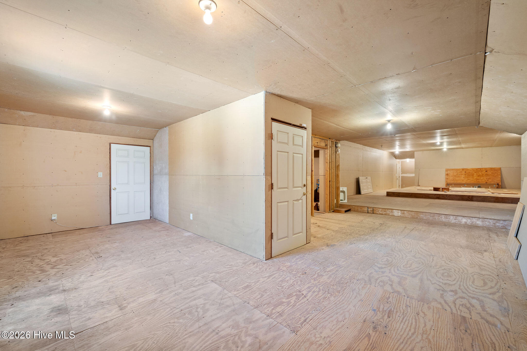 506 Lake Shore Drive Property Photo 37