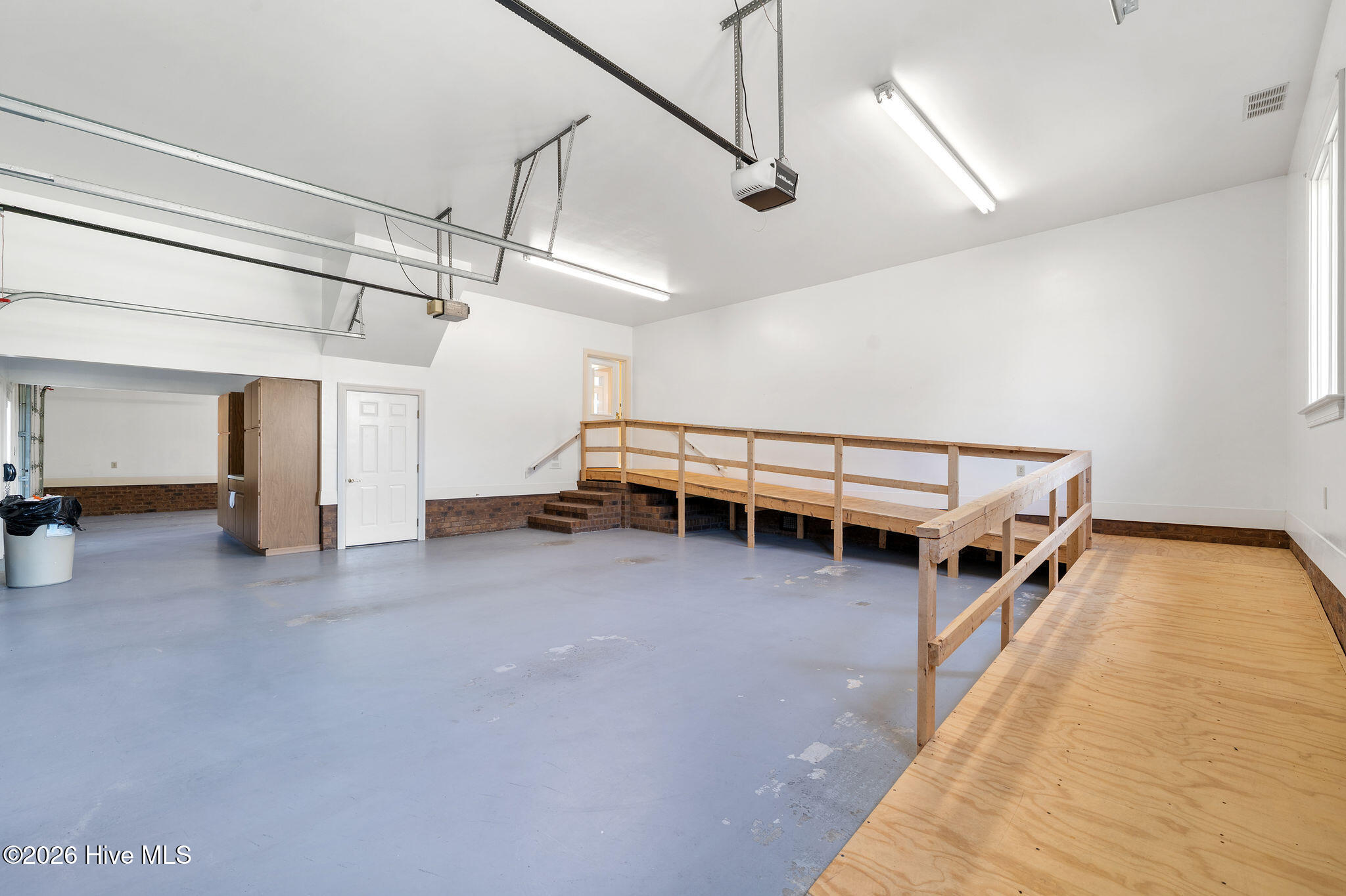 506 Lake Shore Drive Property Photo 39