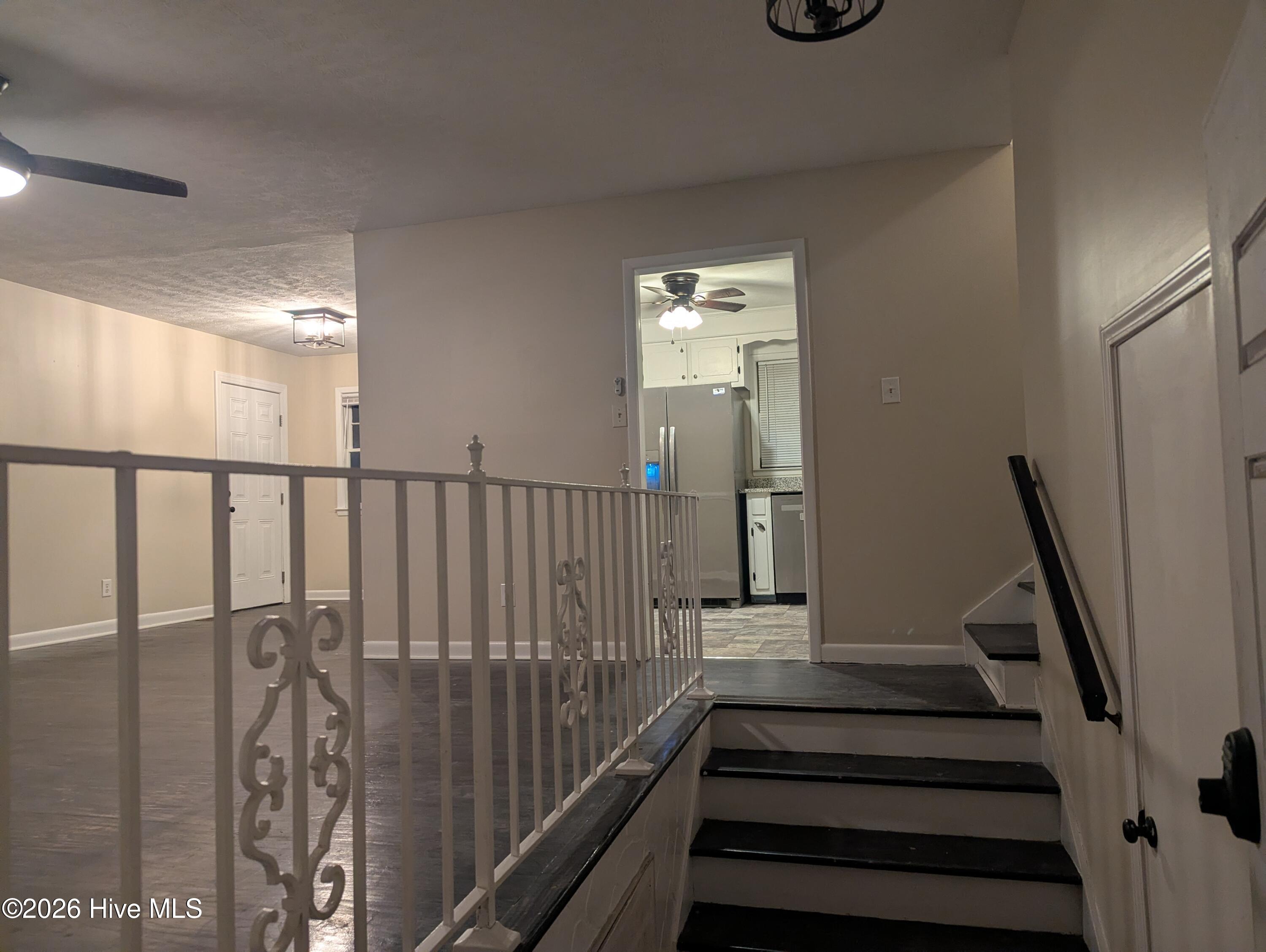 1020 Riverside Circle Property Photo 2