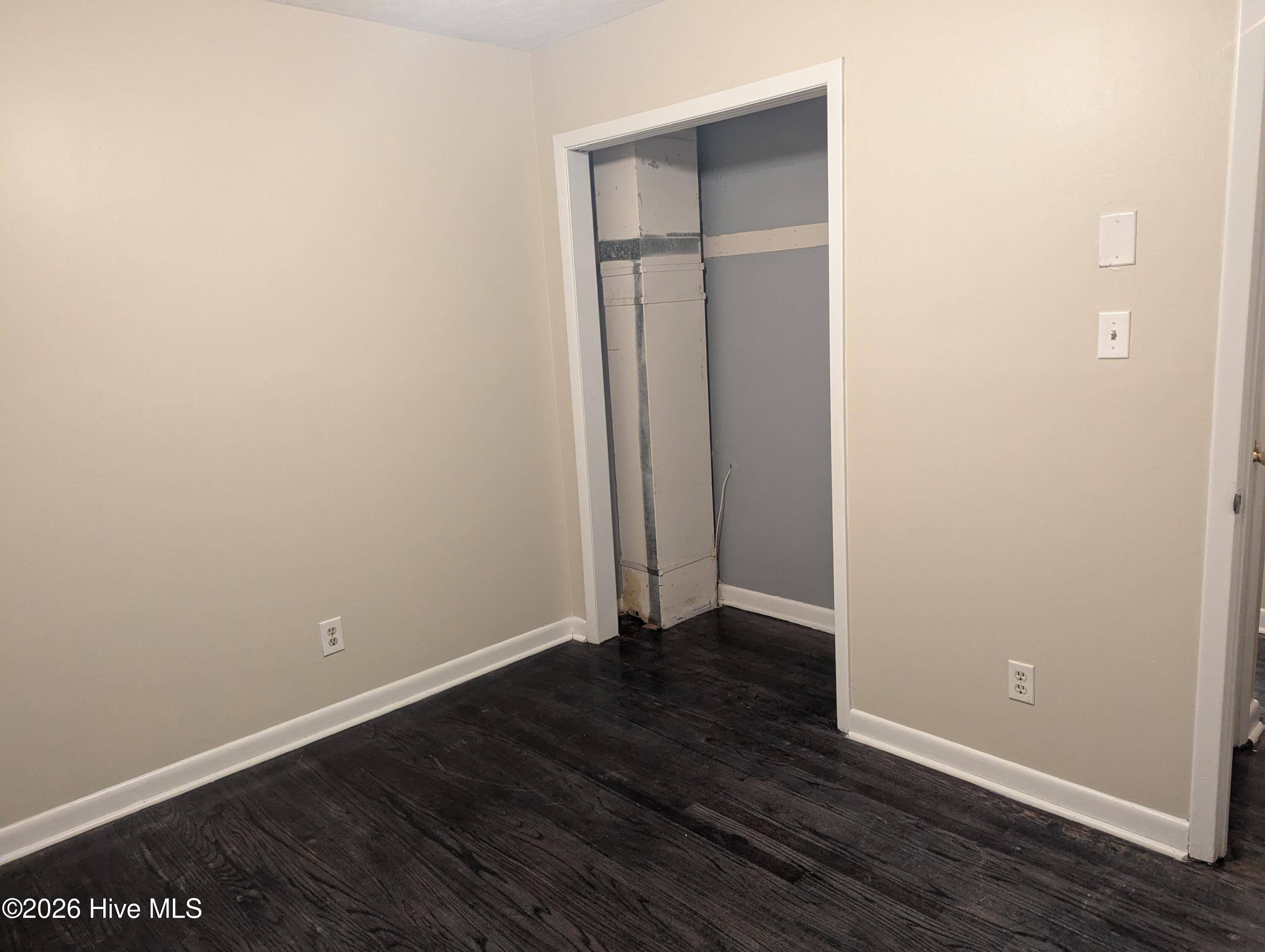 1020 Riverside Circle Property Photo 22