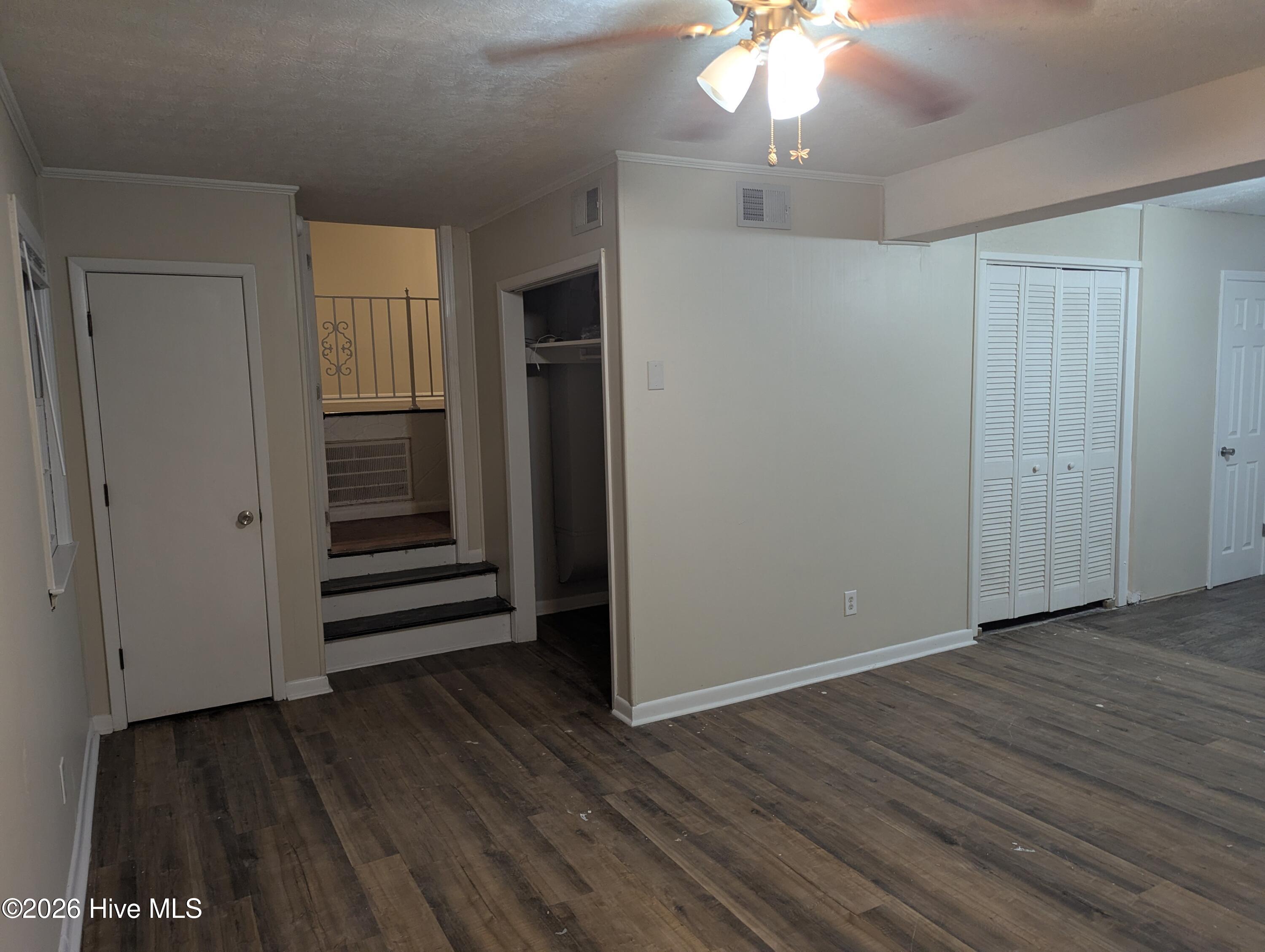 1020 Riverside Circle Property Photo 26