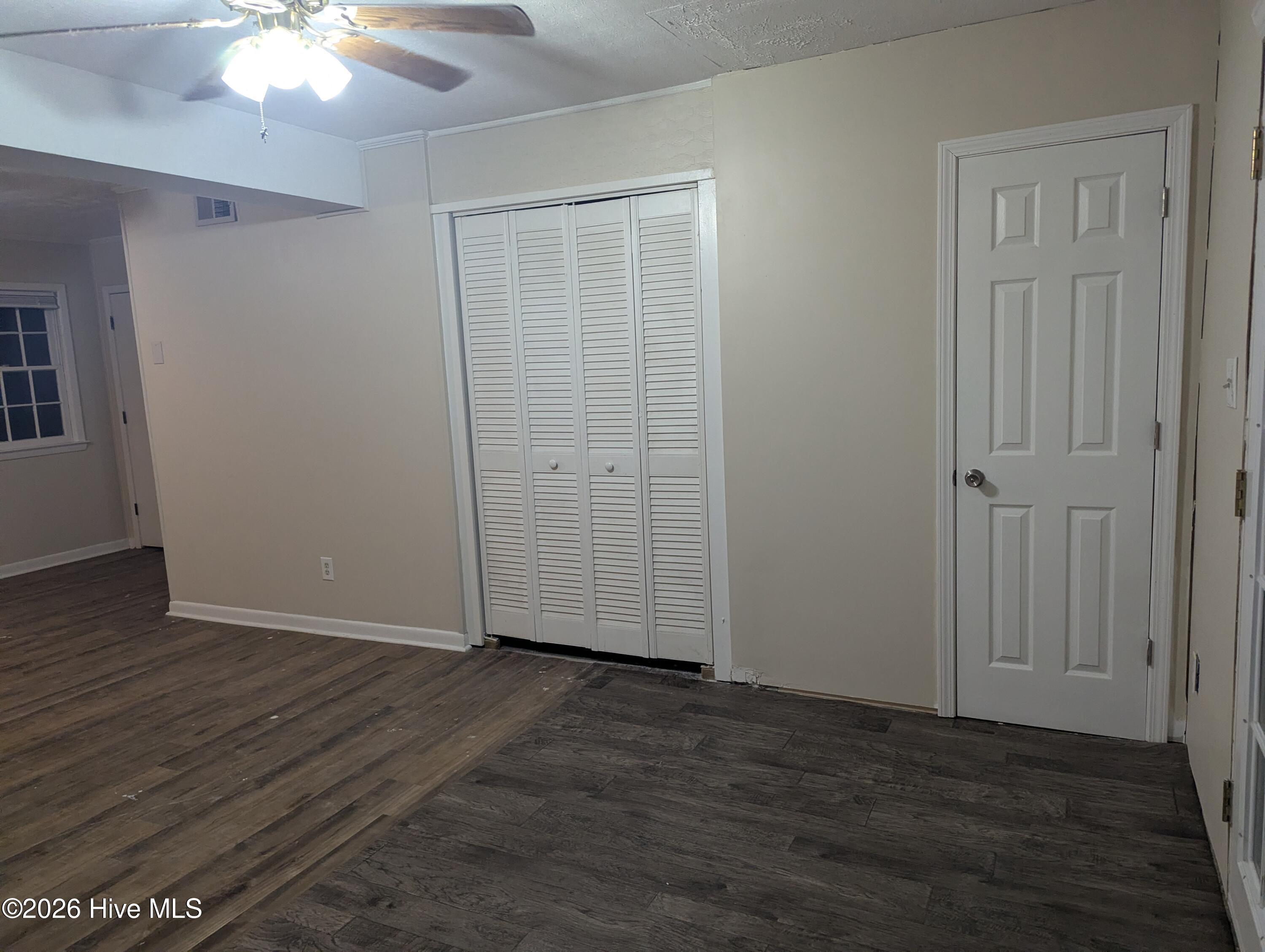 1020 Riverside Circle Property Photo 30
