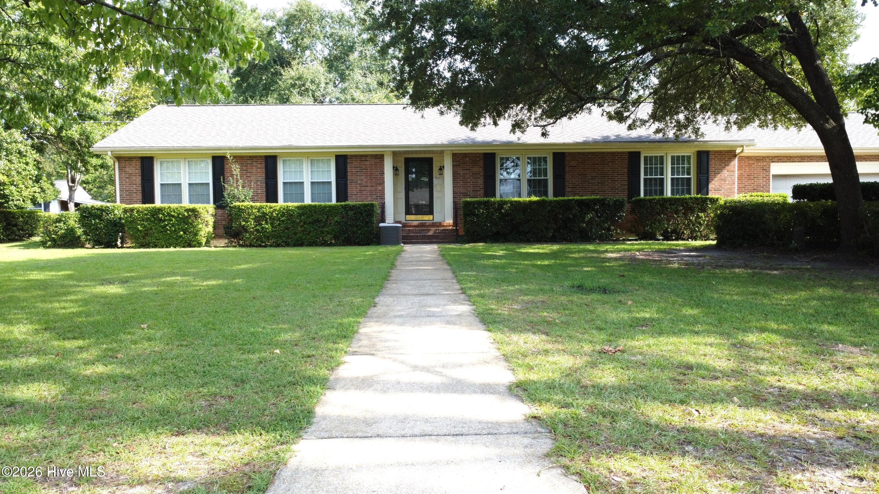 604 N Pinecrest Drive Property Photo 1