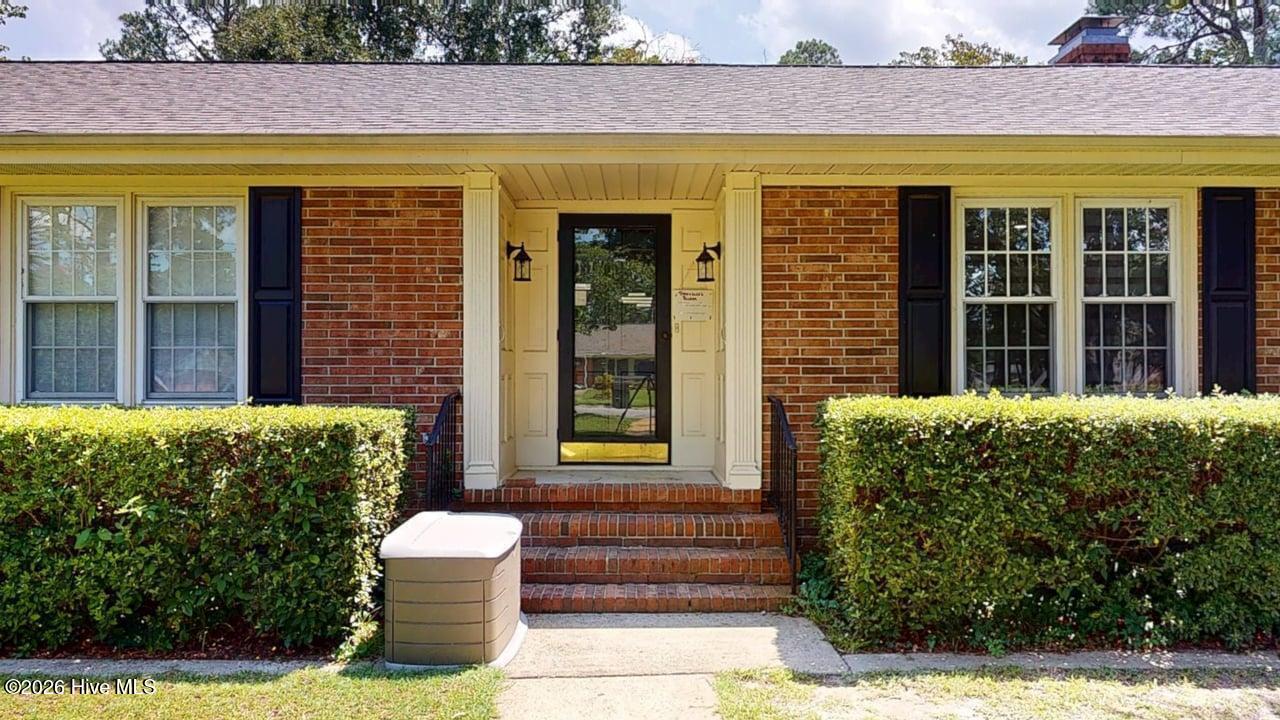 604 N Pinecrest Drive Property Photo 4