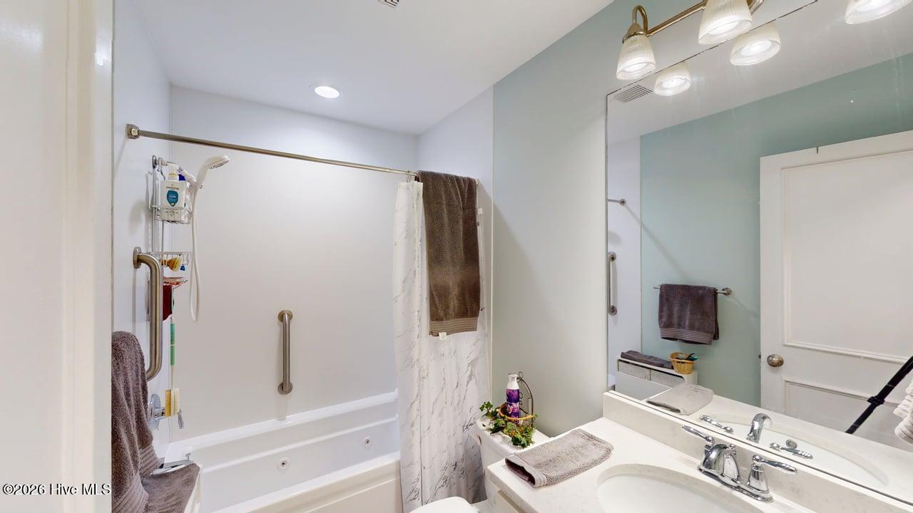 604 N Pinecrest Drive Property Photo 10