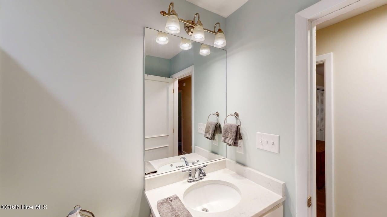 604 N Pinecrest Drive Property Photo 11
