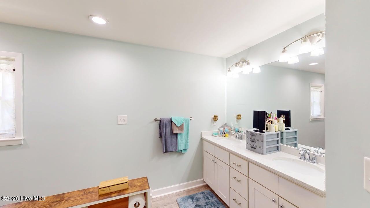 604 N Pinecrest Drive Property Photo 17