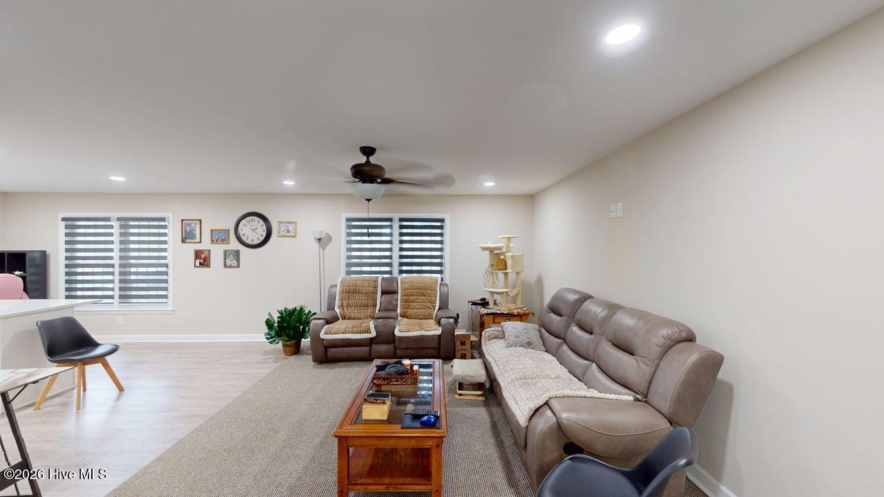 604 N Pinecrest Drive Property Photo 23