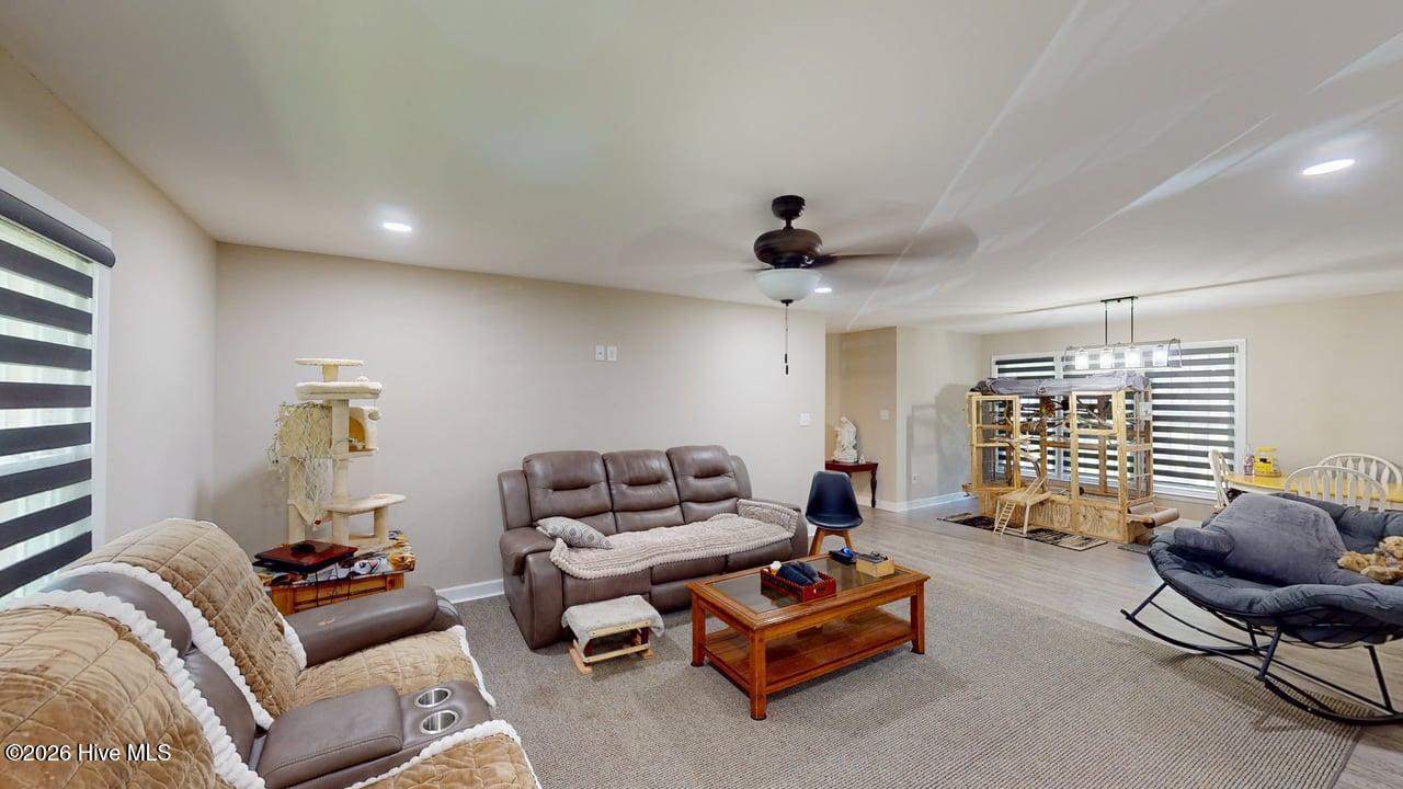 604 N Pinecrest Drive Property Photo 28