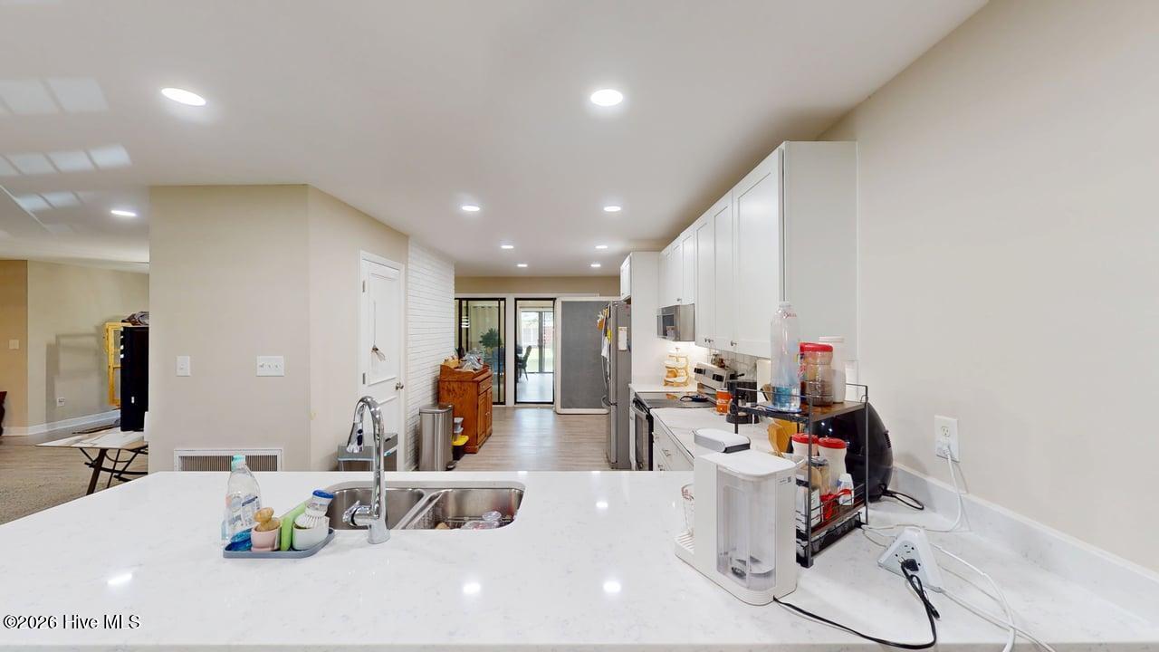 604 N Pinecrest Drive Property Photo 30