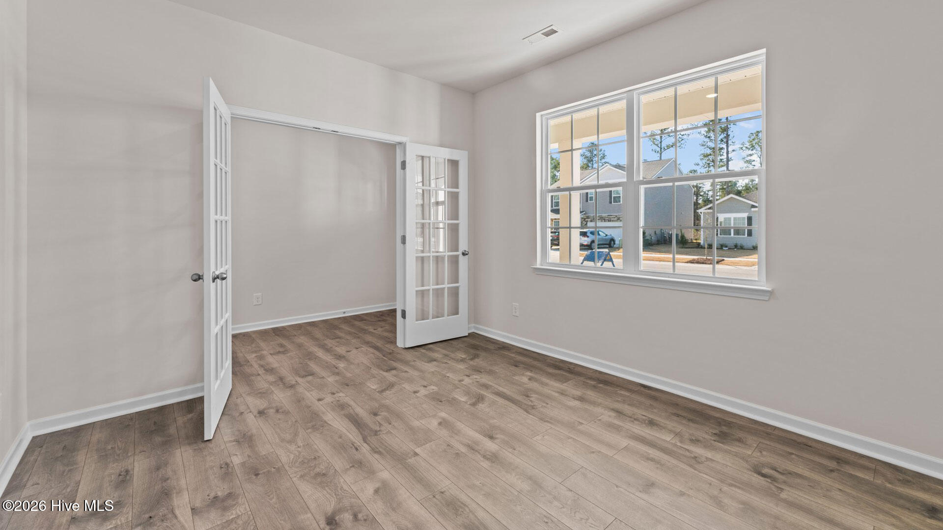 10514 Beard Way Property Photo 3