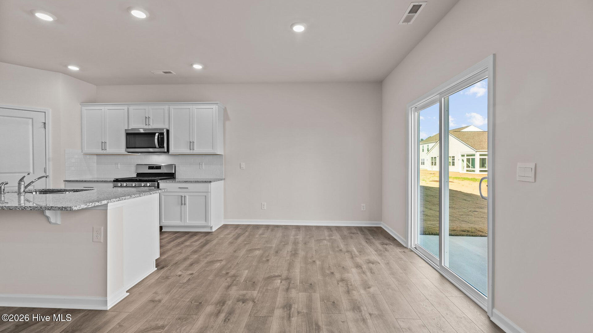 10514 Beard Way Property Photo 7