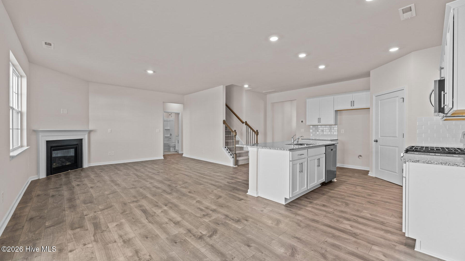 10514 Beard Way Property Photo 8