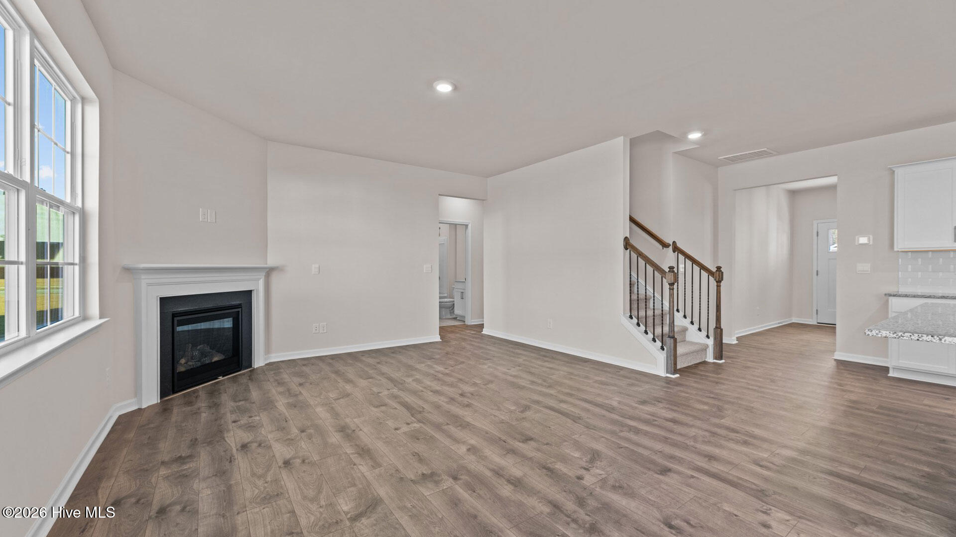 10514 Beard Way Property Photo 9