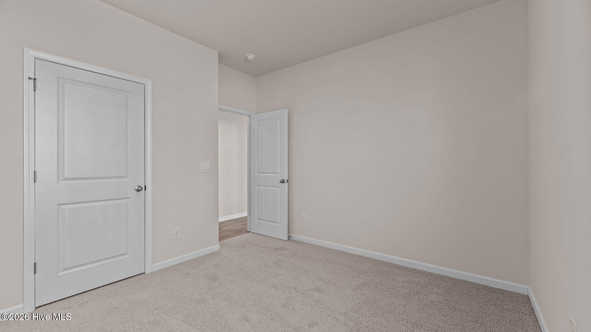 10514 Beard Way Property Photo 12