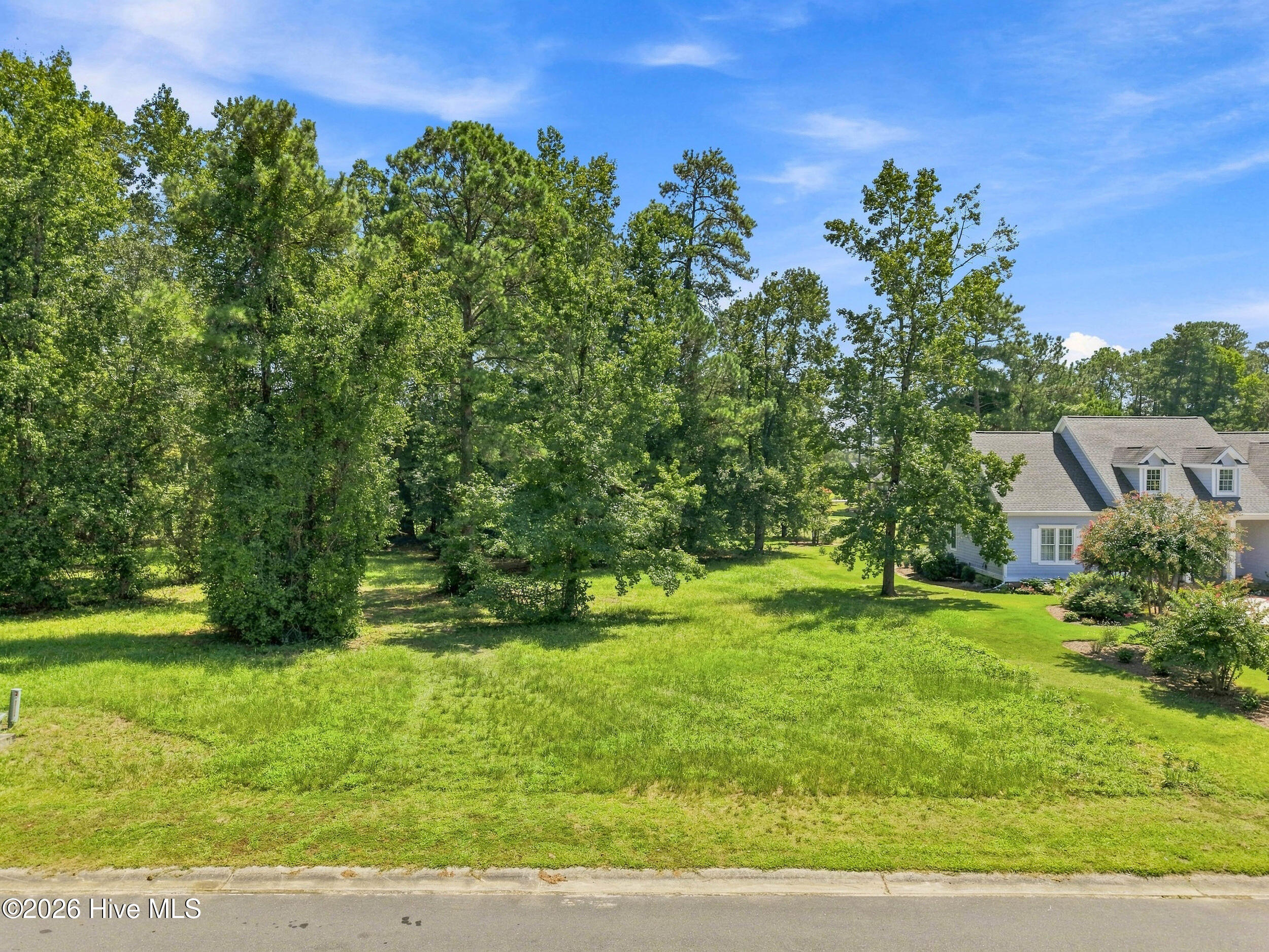 201 883 E Winding Way Property Photo 1