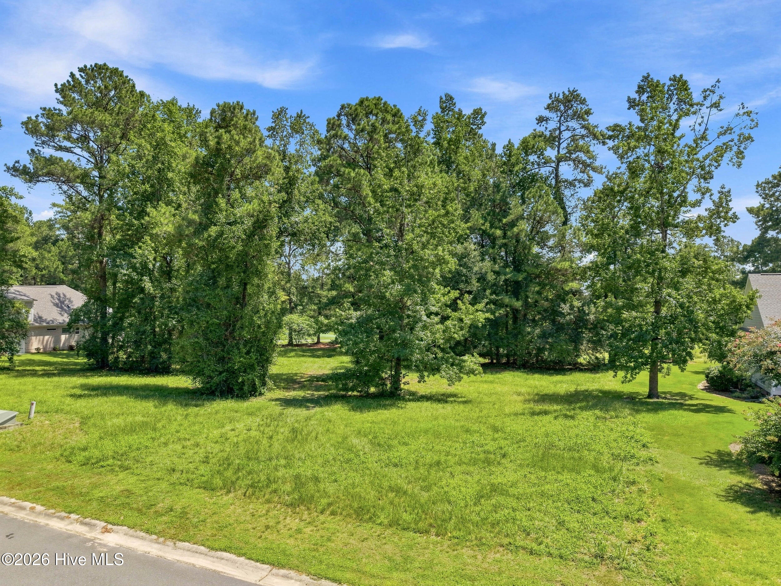 201 883 E Winding Way Property Photo 2