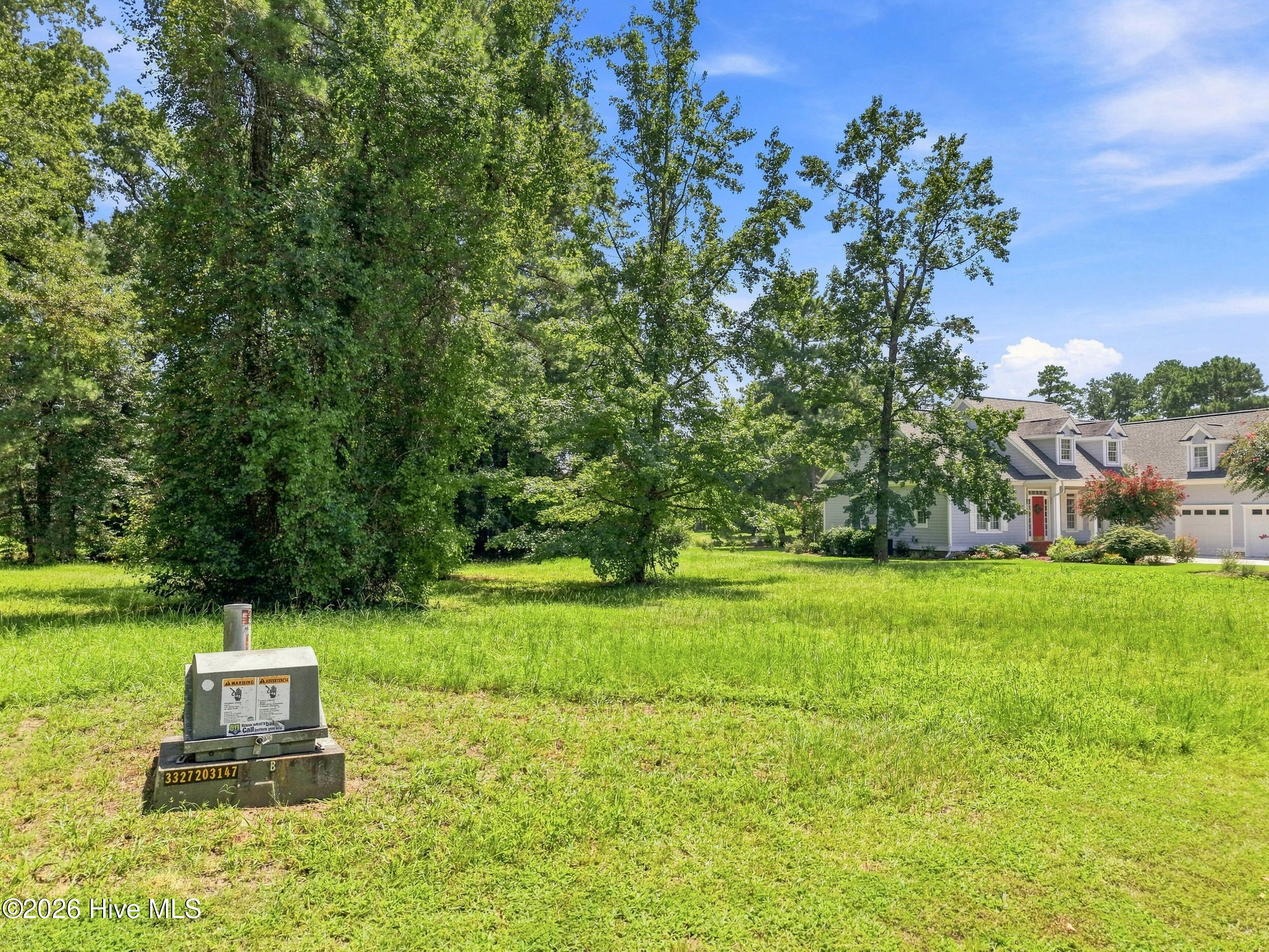 201 883 E Winding Way Property Photo 4
