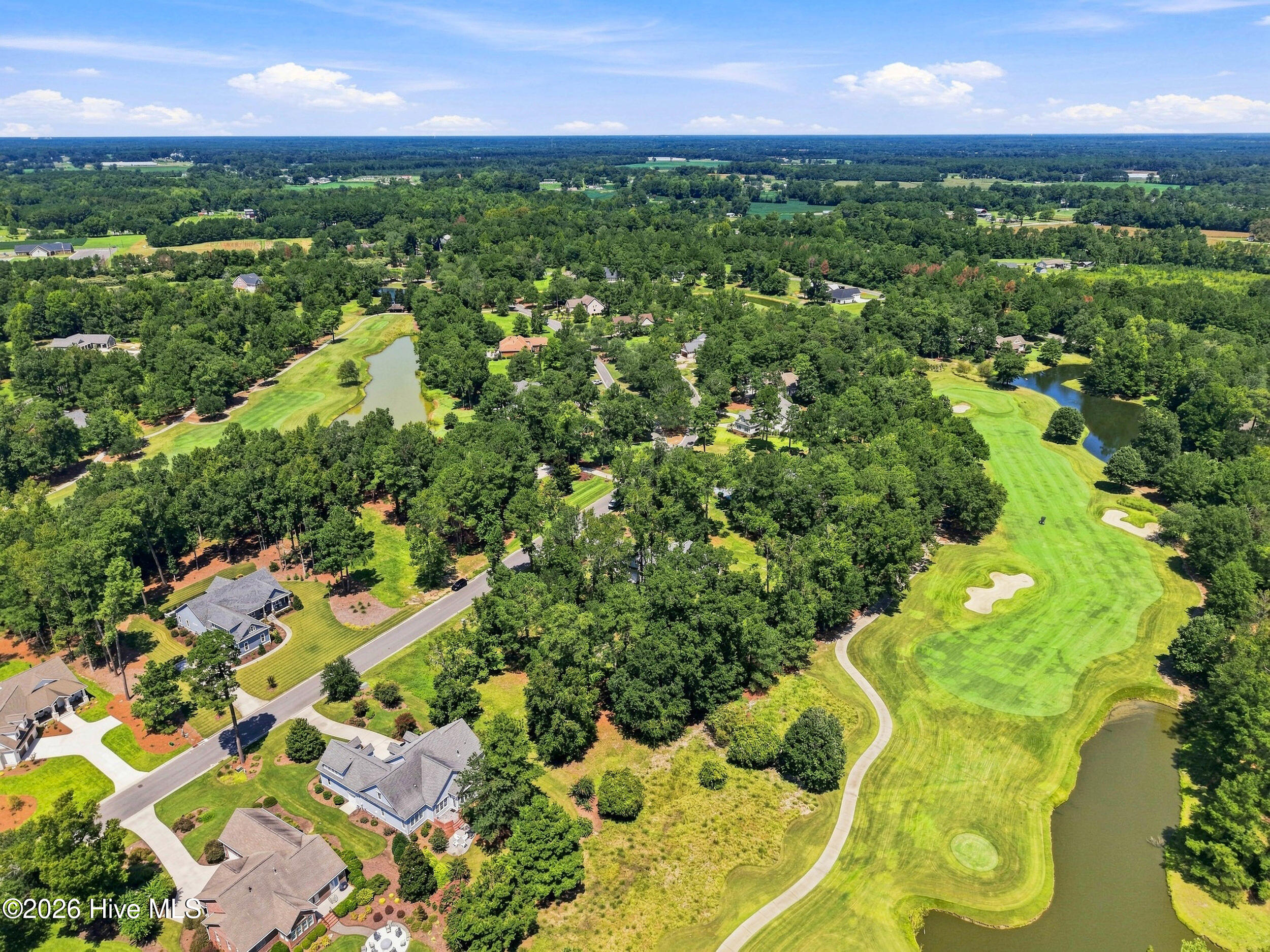 201 883 E Winding Way Property Photo 6